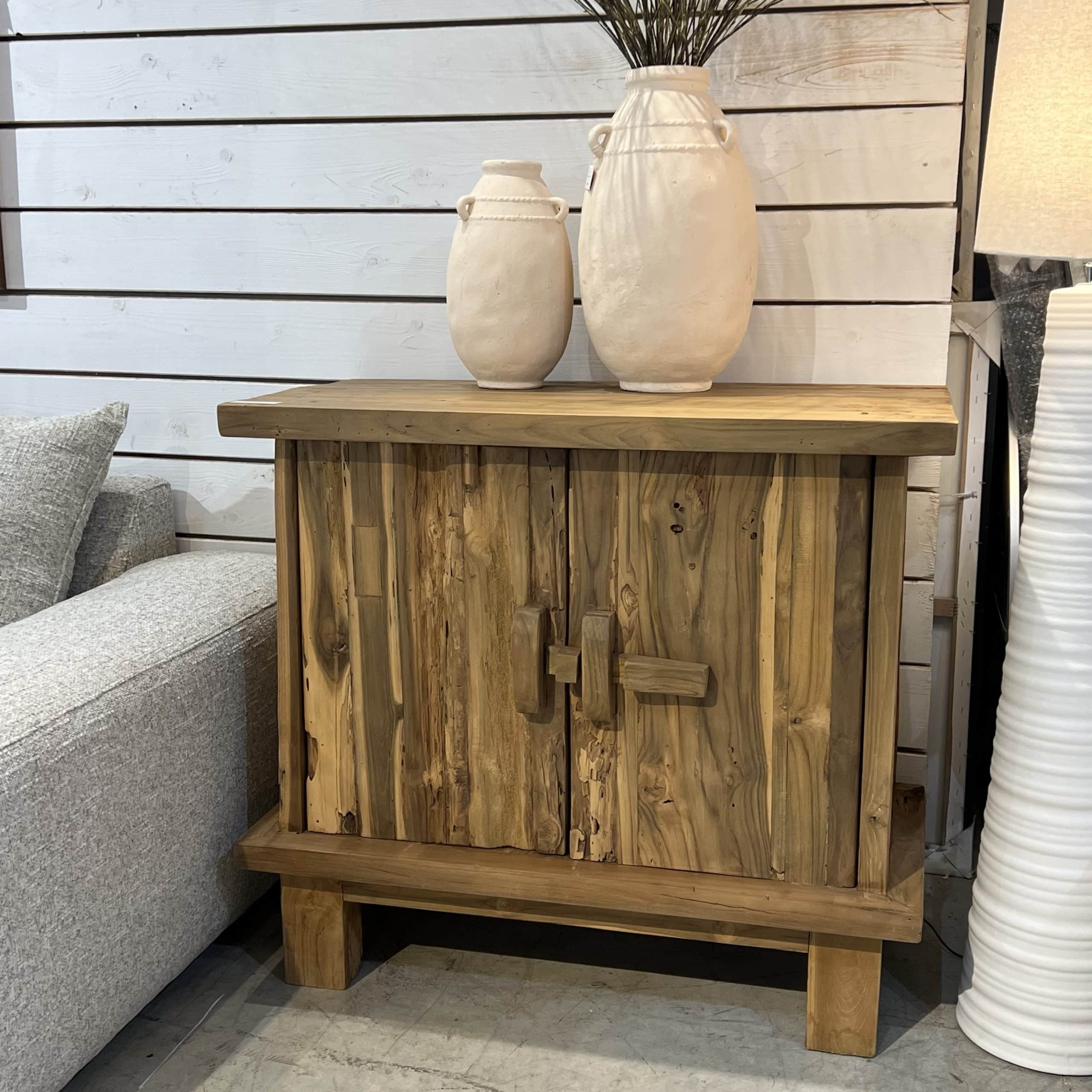 שידה מעץ טיק דגם באלי