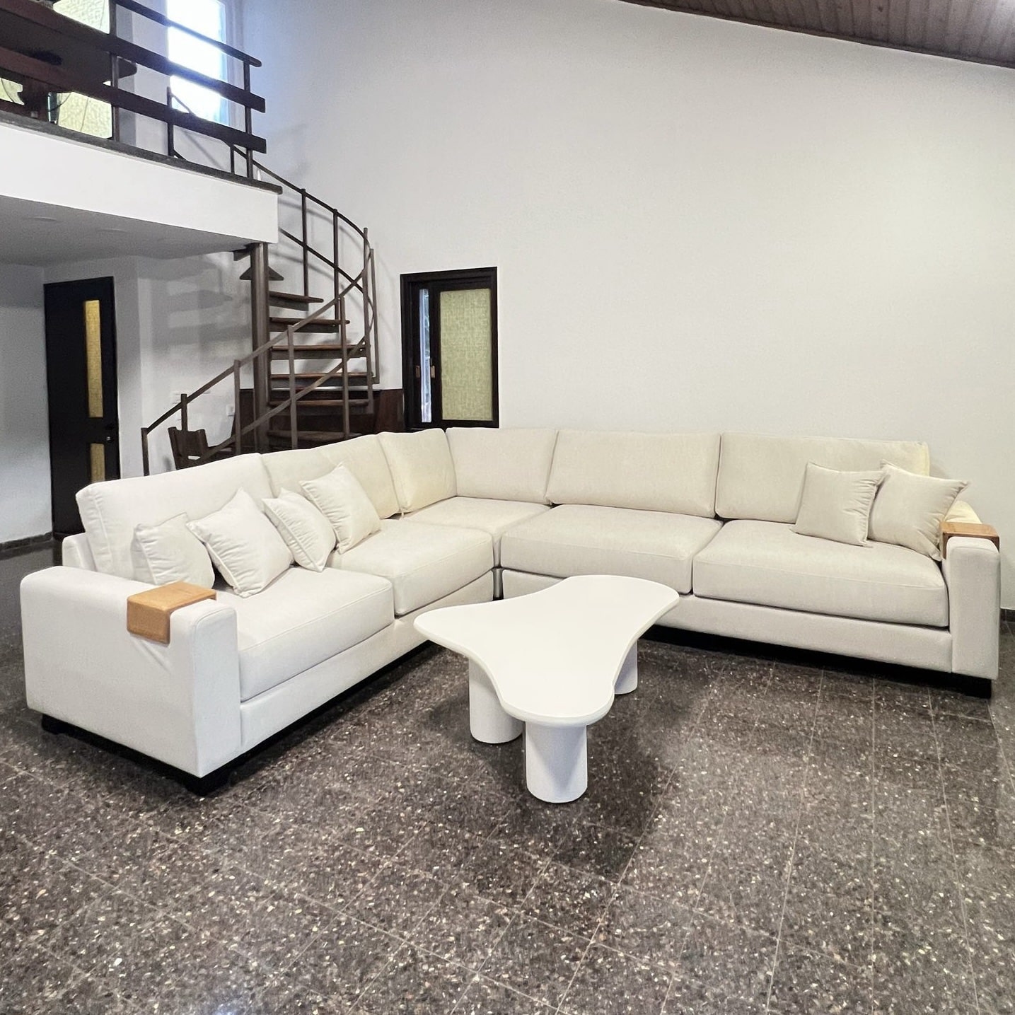 ספה מעוצבת דגם יובל | בעיצוב אישי ספה מעוצבת דגם יובל | בעיצוב אישי