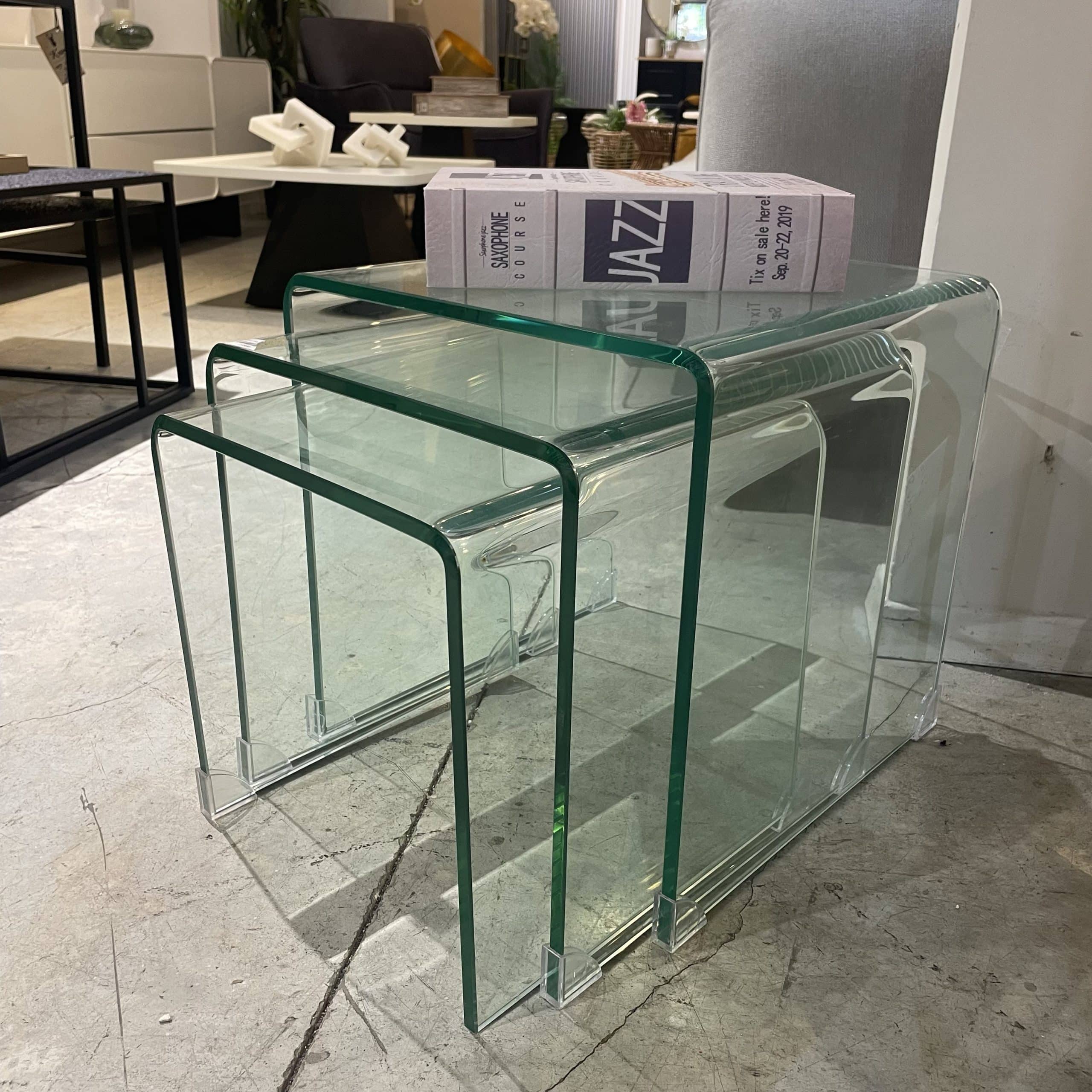 שלישיית שולחנות צד זכוכית מחוסמת דגם פרל