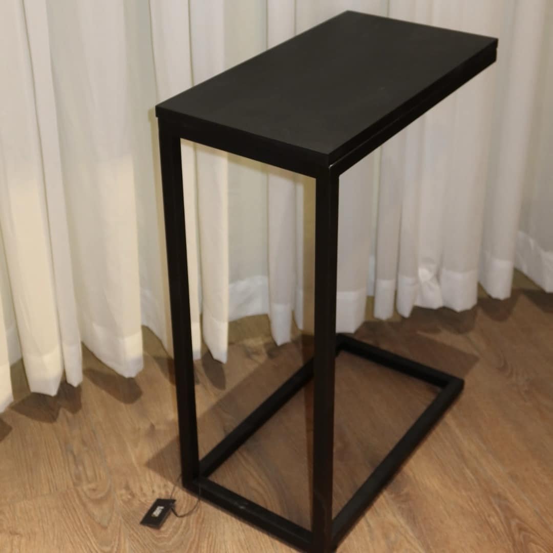 נשכן מלבני שחור אמורפי רגל ברזל נשכן מלבני שחור אמורפי רגל ברזל