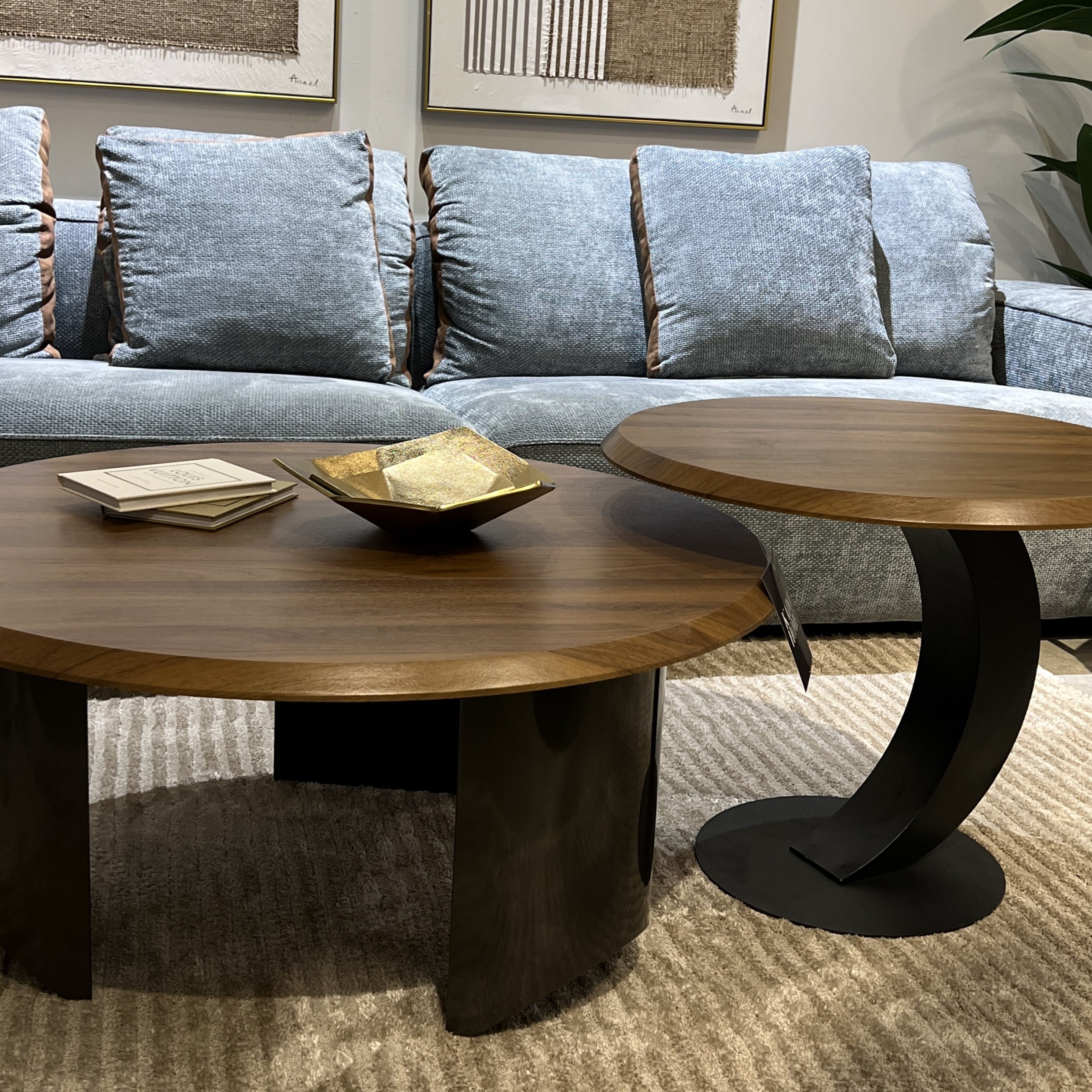 זוג שולחנות סלון עגולים דגם ג׳וזי זוג שולחנות סלון עגולים דגם ג׳וזי