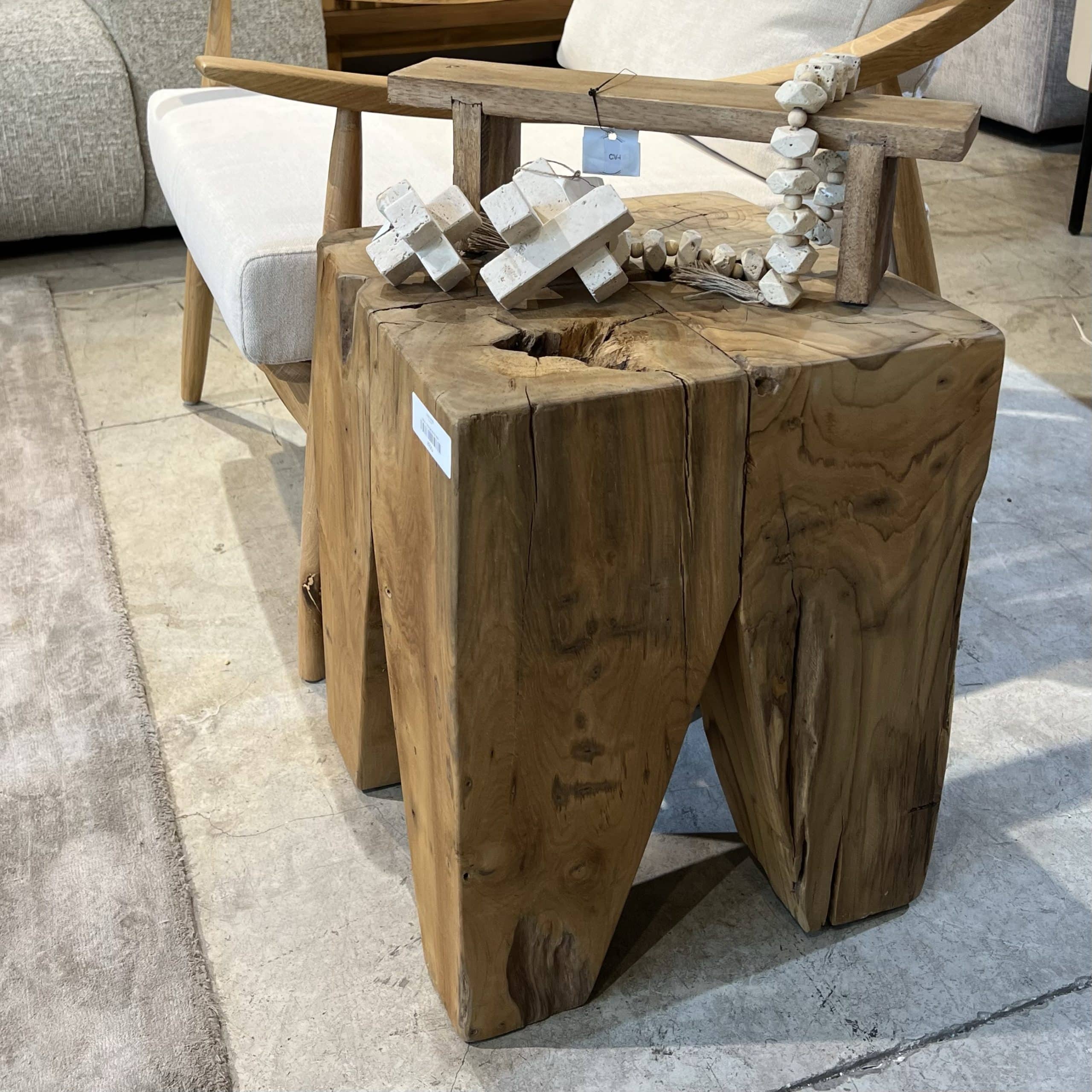 שולחן צד סטול מרובע מעץ טיק שולחן צד סטול מרובע מעץ טיק