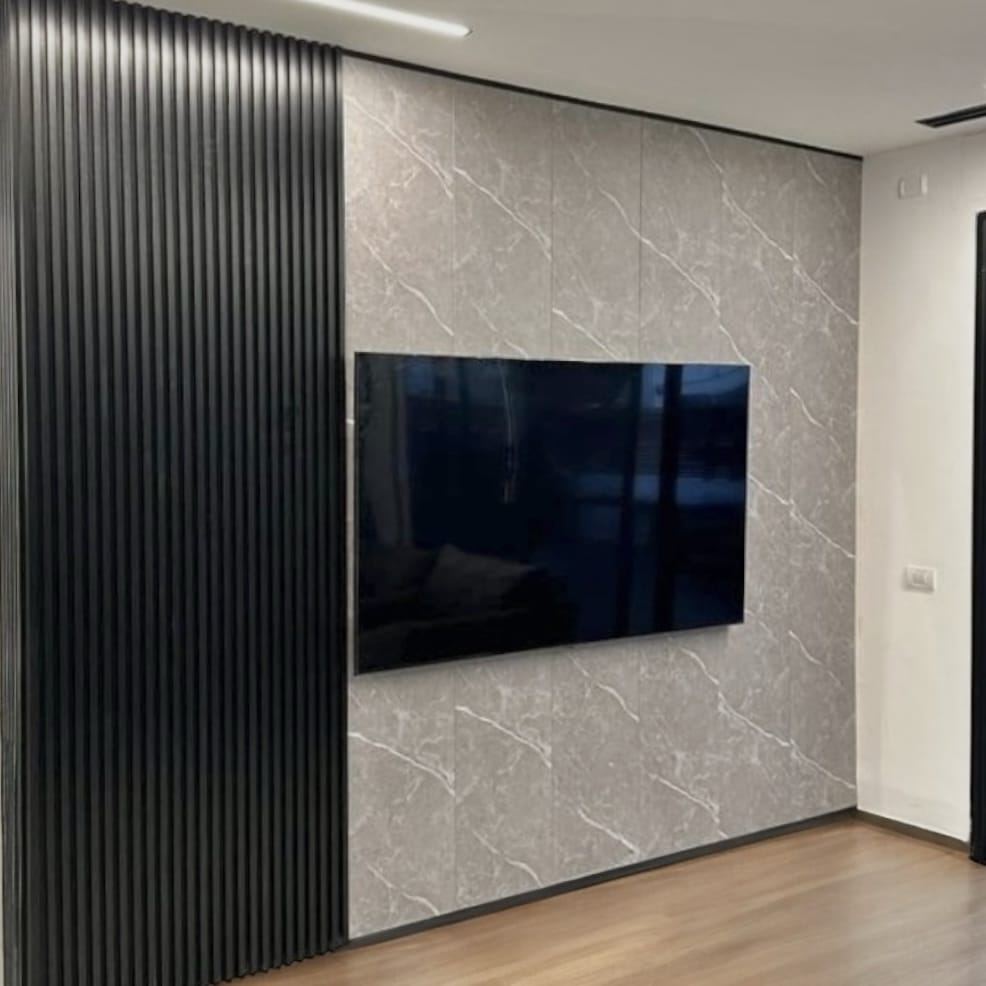 חיפוי קיר פולימרי סדרת המרבל גוון אפור נימים לבנים 11A5 גודל 40/290- SALE! חיפוי קיר פולימרי סדרת המרבל גוון אפור נימים לבנים 11A5 גודל 40/290- SALE!