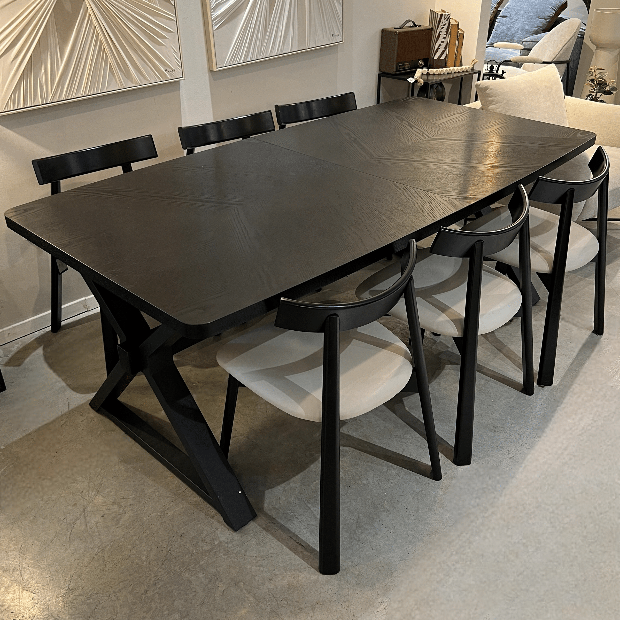 שולחן פינת אוכל פורניר שחור רגל ברזל שחור דגם אמה SALE שולחן פינת אוכל פורניר שחור רגל ברזל שחור דגם אמה SALE