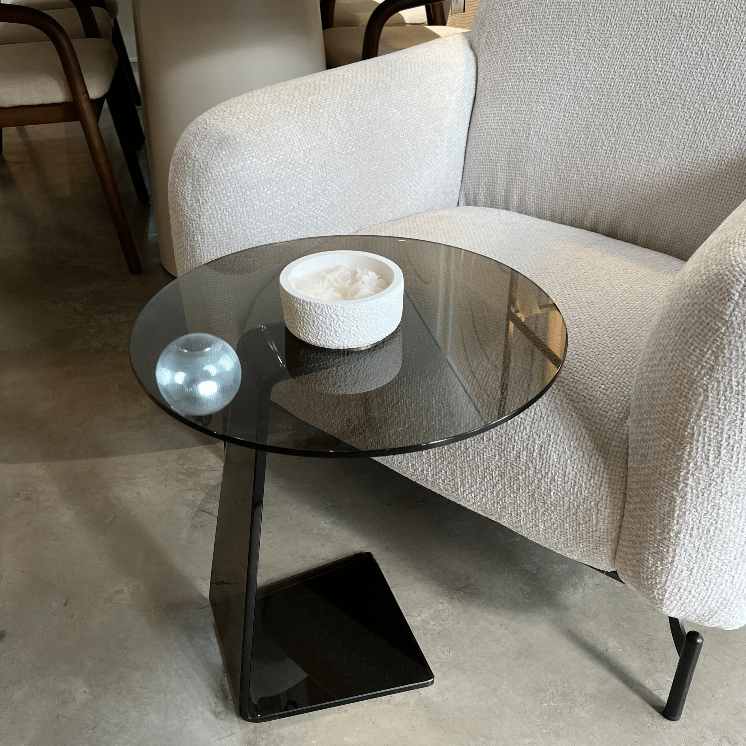 נשכן עגול זכוכית חומה יוקרתי דגם פלור נשכן עגול זכוכית חומה יוקרתי דגם פלור