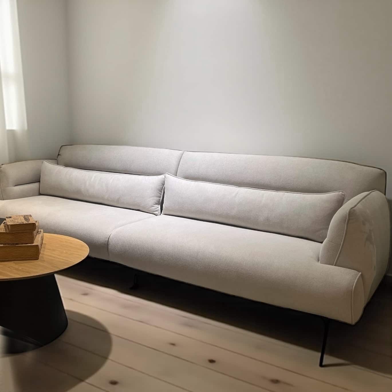 ספה מעוצבת דגם פולו 3 מ׳ - במבצע מתצוגה! ספה מעוצבת דגם פולו 3 מ׳ - במבצע מתצוגה!