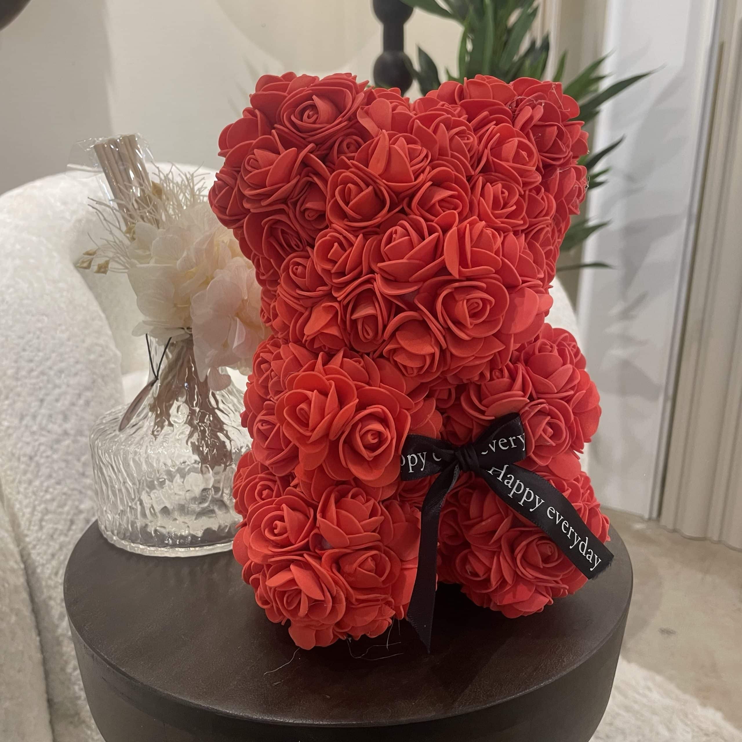 דובי פרחים מעוצב גוון אדום דובי פרחים מעוצב גוון אדום