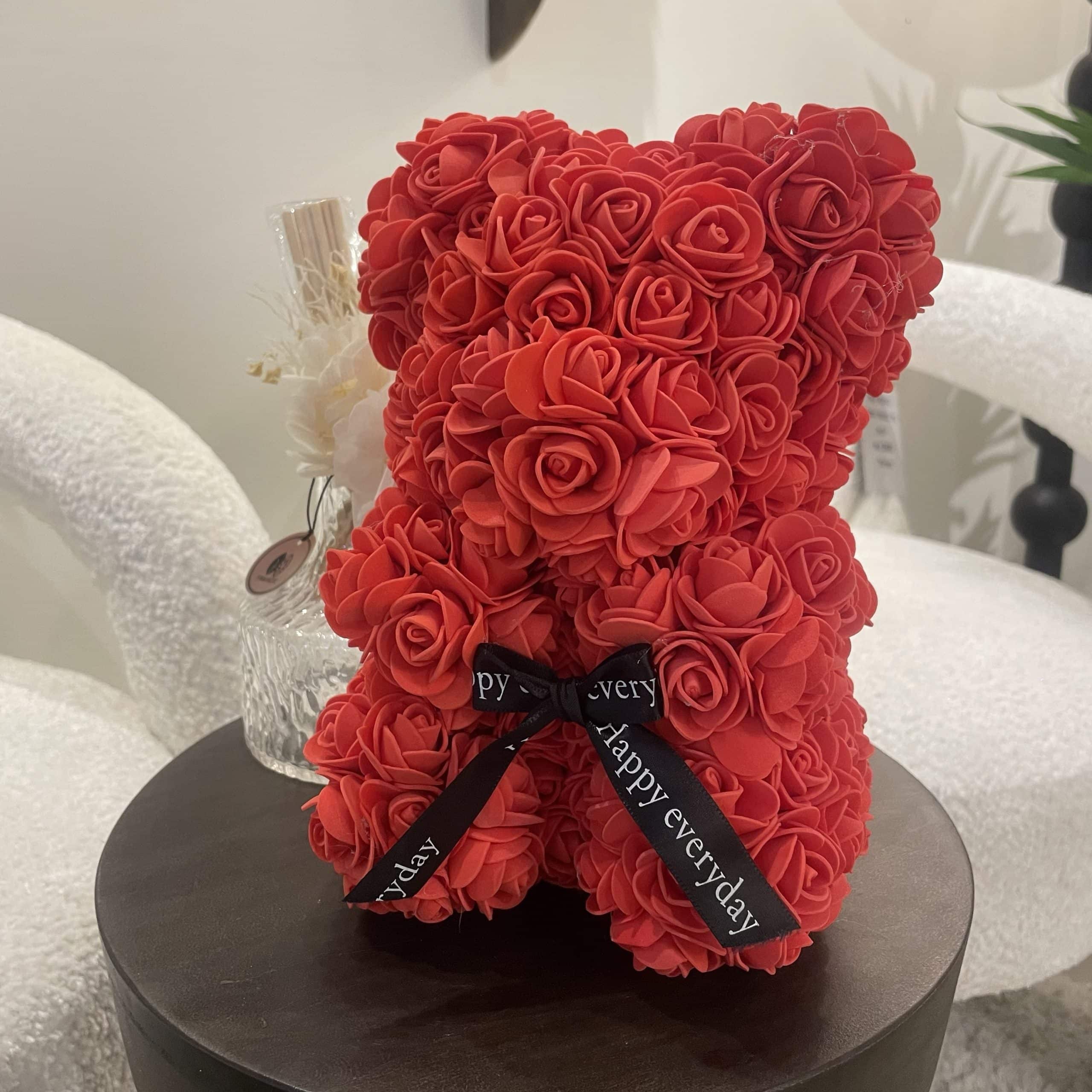 דובי פרחים מעוצב גוון אדום דובי פרחים מעוצב גוון אדום