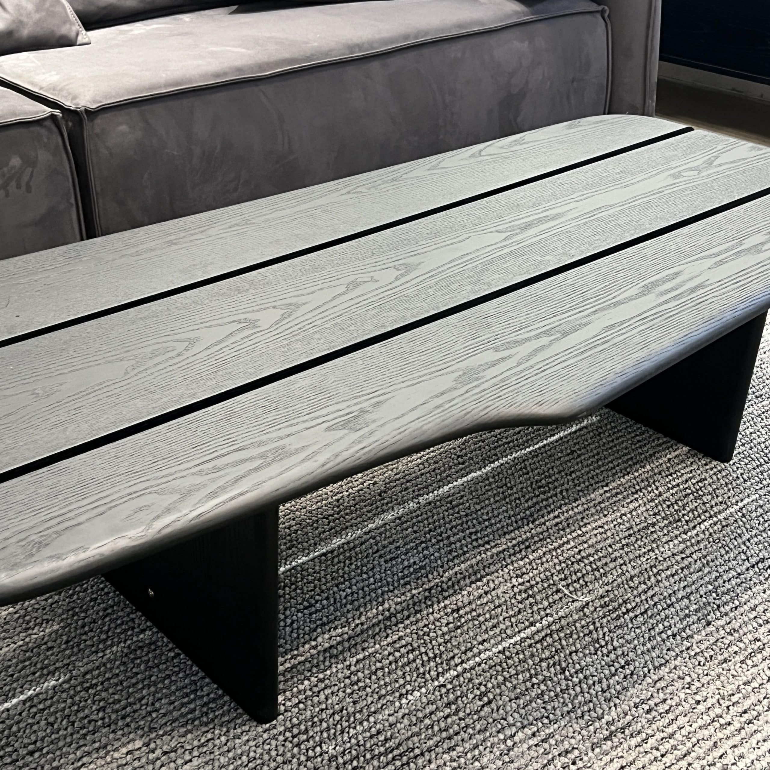 שולחן סלון מלבני פינות מעוגלות 3 סטריפס שחור דגם סופיטל שולחן סלון מלבני פינות מעוגלות 3 סטריפס שחור דגם סופיטל