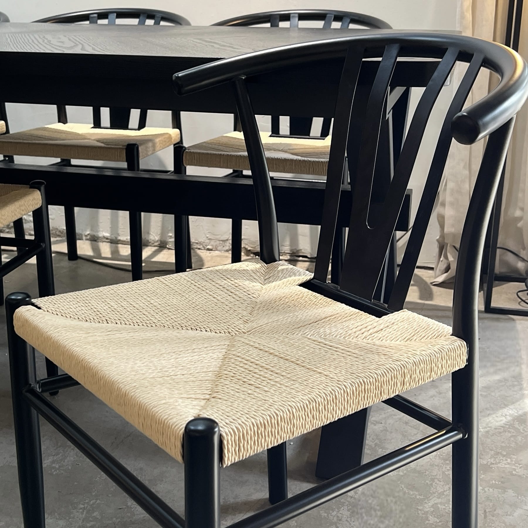 כסא דבון מושב טבעי רגל ברזל שחורה דגם גרייס - sale אחרונים!! כסא דבון מושב טבעי רגל ברזל שחורה דגם גרייס - sale אחרונים!!