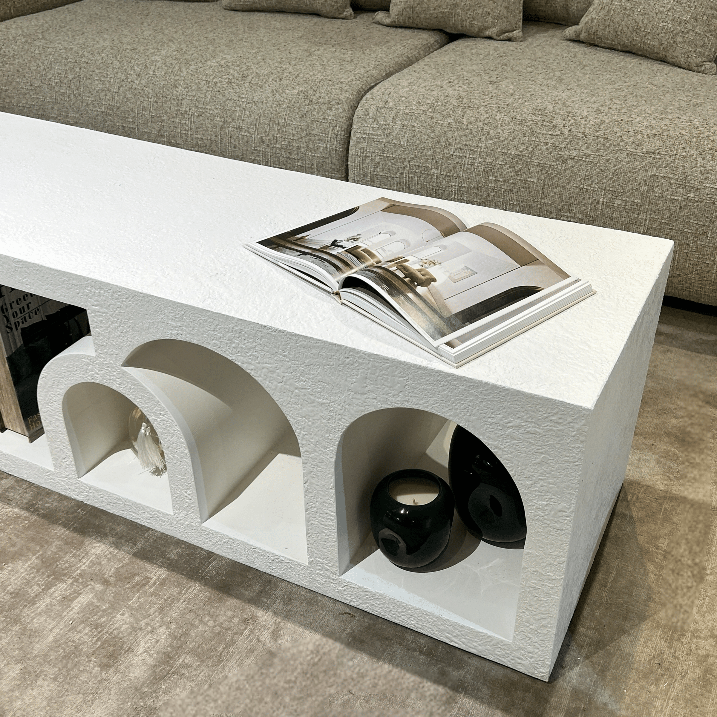 שולחן סלון / מזנון סהרה בטון חלול דגם שאנטי