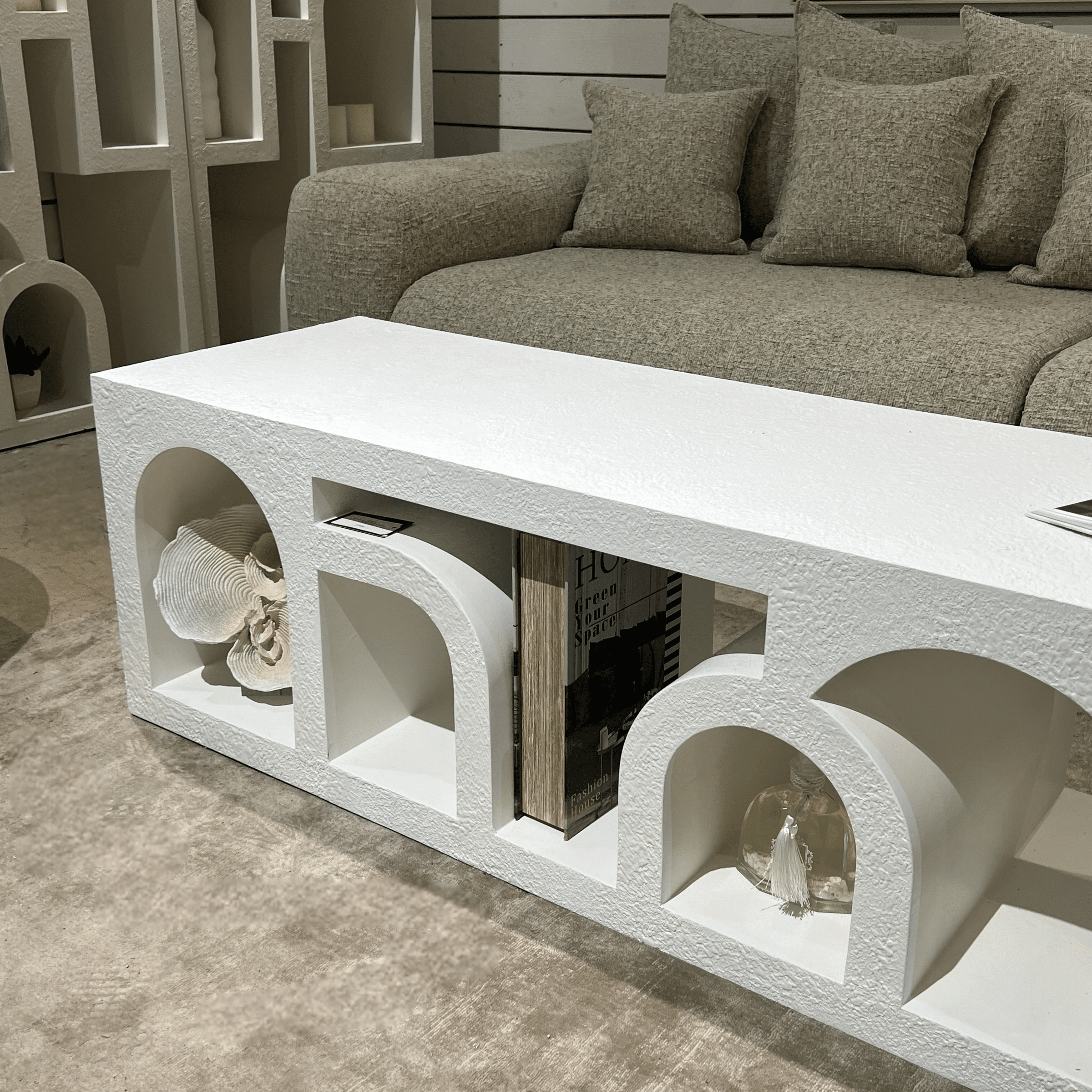 שולחן סלון / מזנון סהרה בטון חלול דגם שאנטי