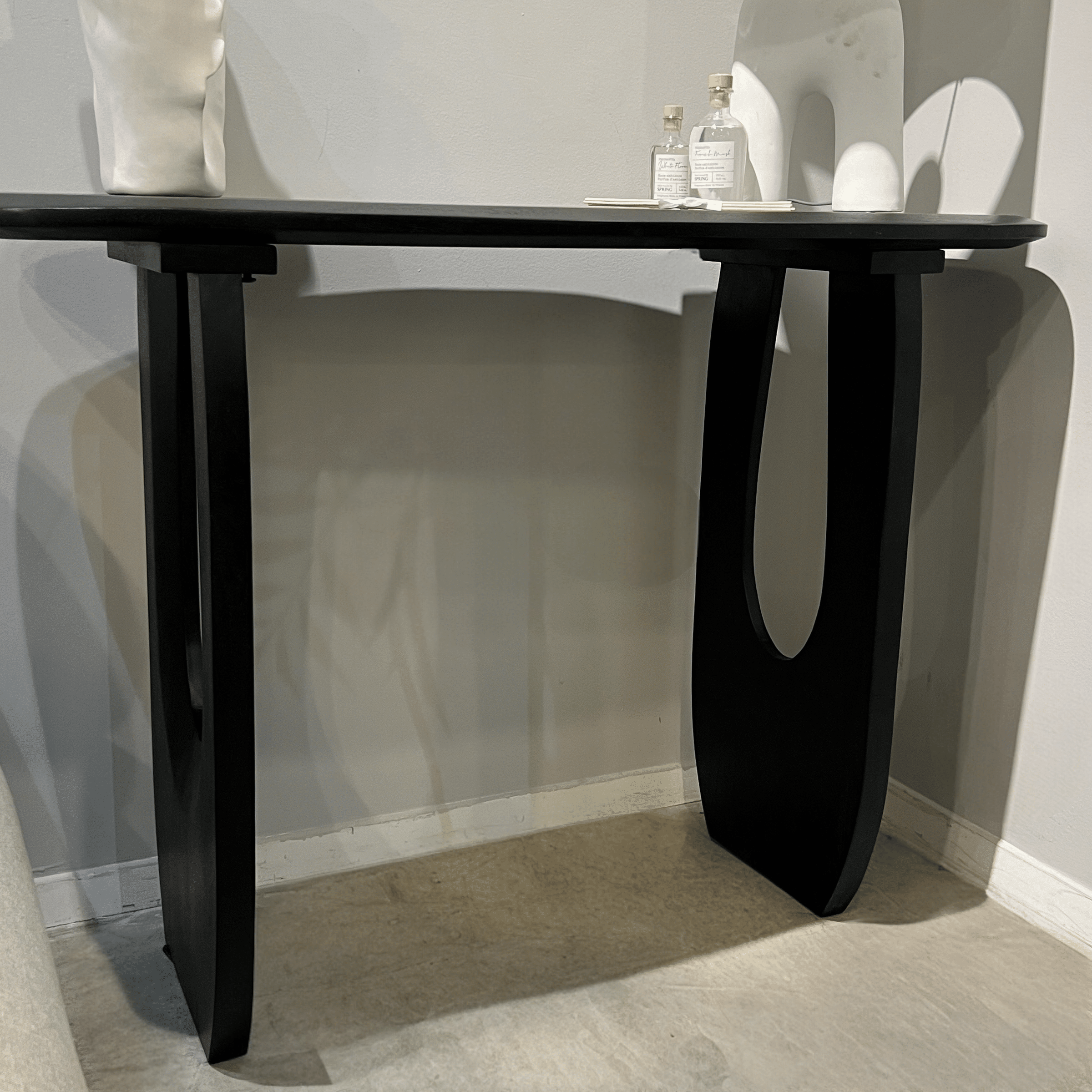 קונסולה מעוצבת עץ מלא שחור דגם שאנטי