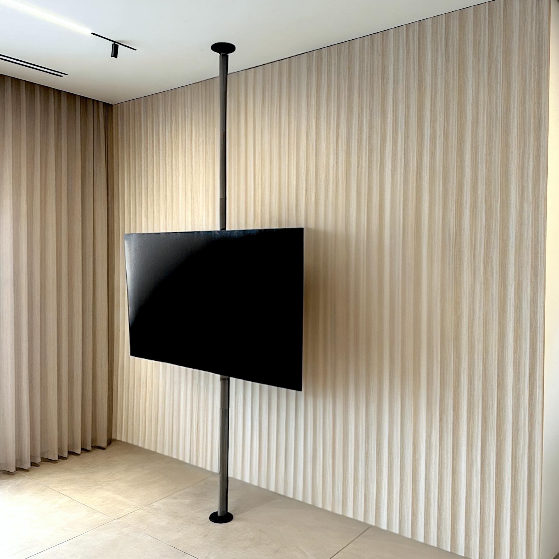 חיפוי קיר רחב מיוחד דגם ״מונו״ בגוון טרוורטין 21/290- חדש!