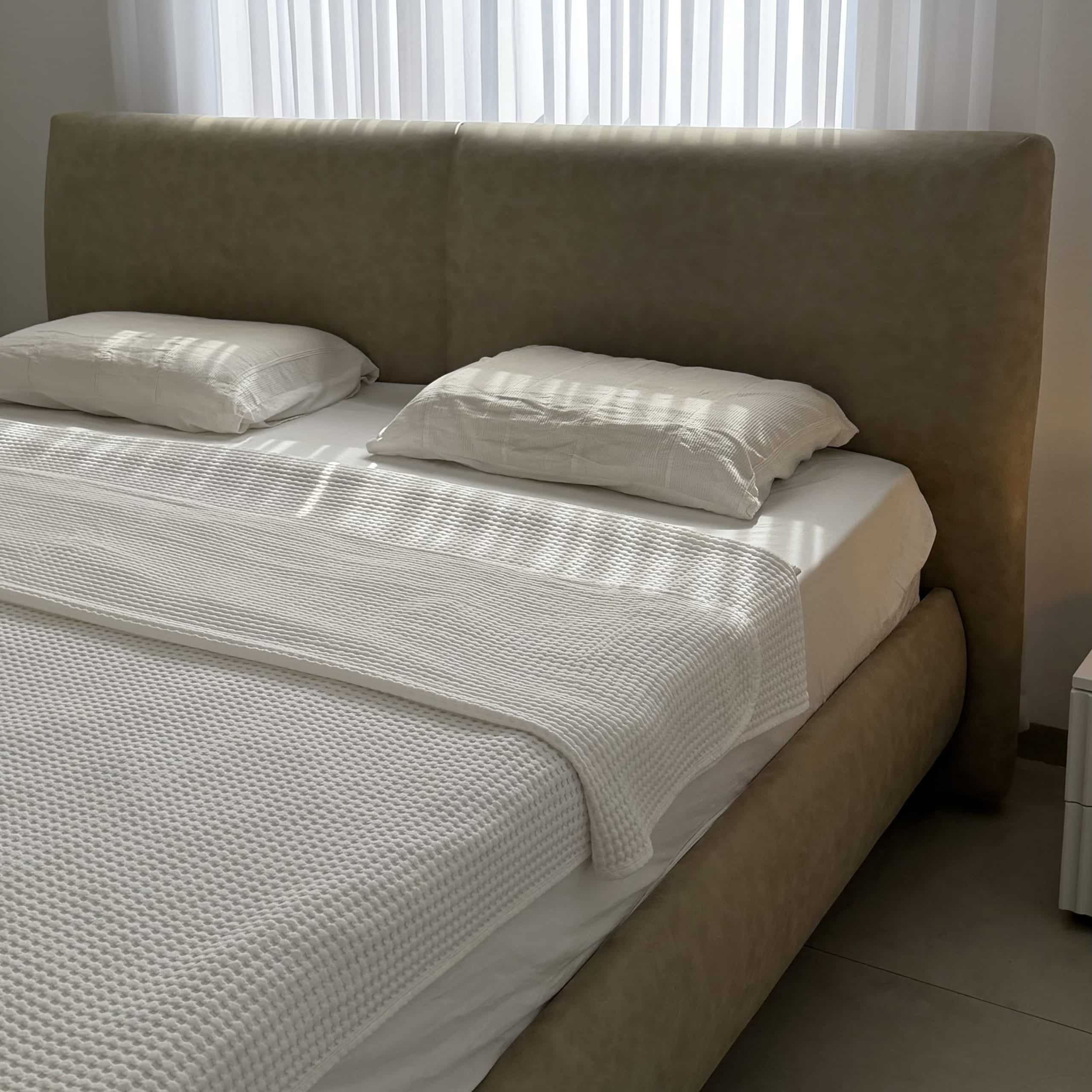 מיטה מעוצבת דגם טוויסט מיטה מעוצבת דגם טוויסט