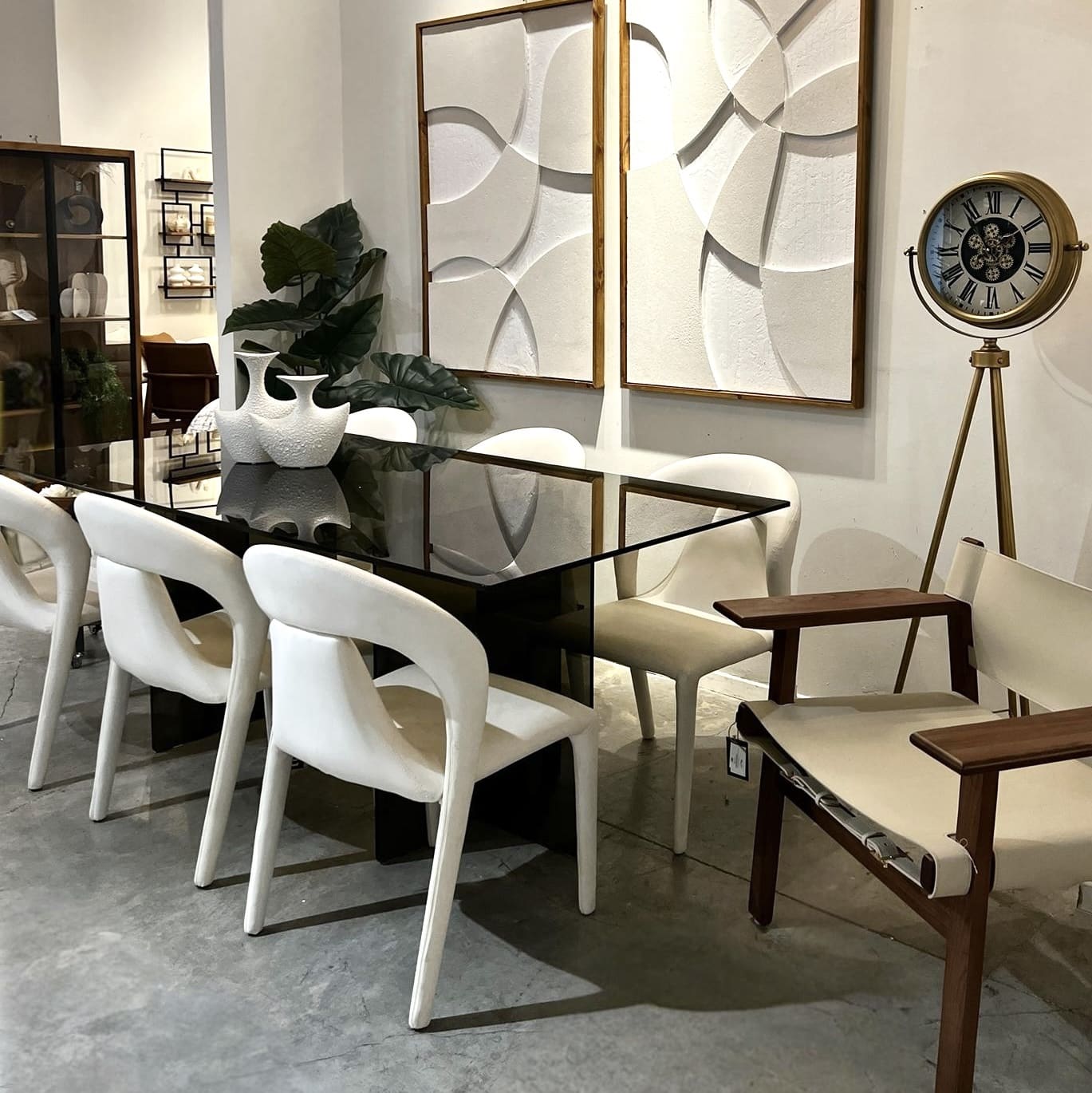 כיסא מעוצב פומפיי שמנת דגם סופיטל כיסא מעוצב פומפיי שמנת דגם סופיטל