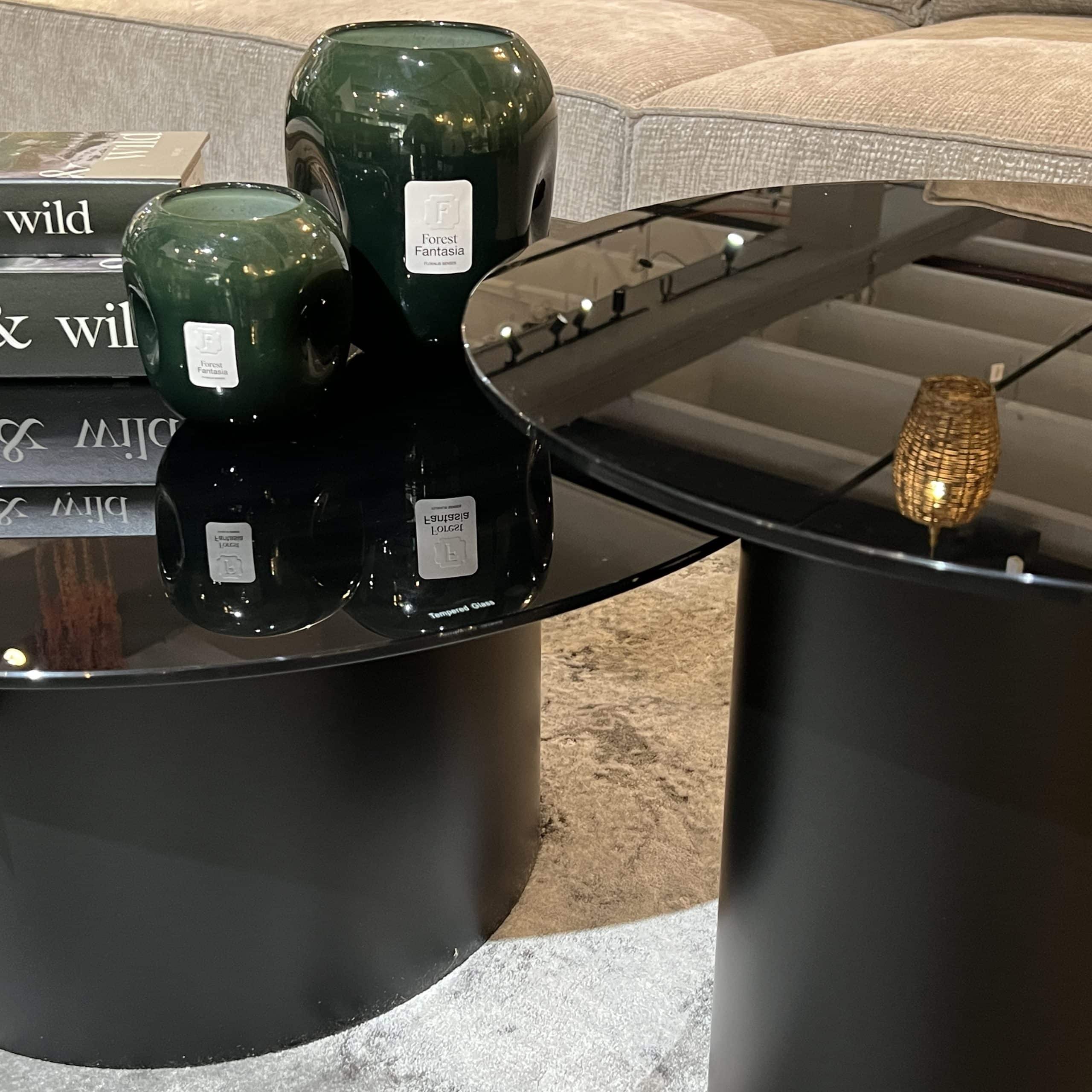 סט זוג שולחנות סלון מעוצבים עגולים רגל ברזל שחור פלטה זכוכית שחורה דגם סופיטל - SALE סט זוג שולחנות סלון מעוצבים עגולים רגל ברזל שחור פלטה זכוכית שחורה דגם סופיטל - SALE