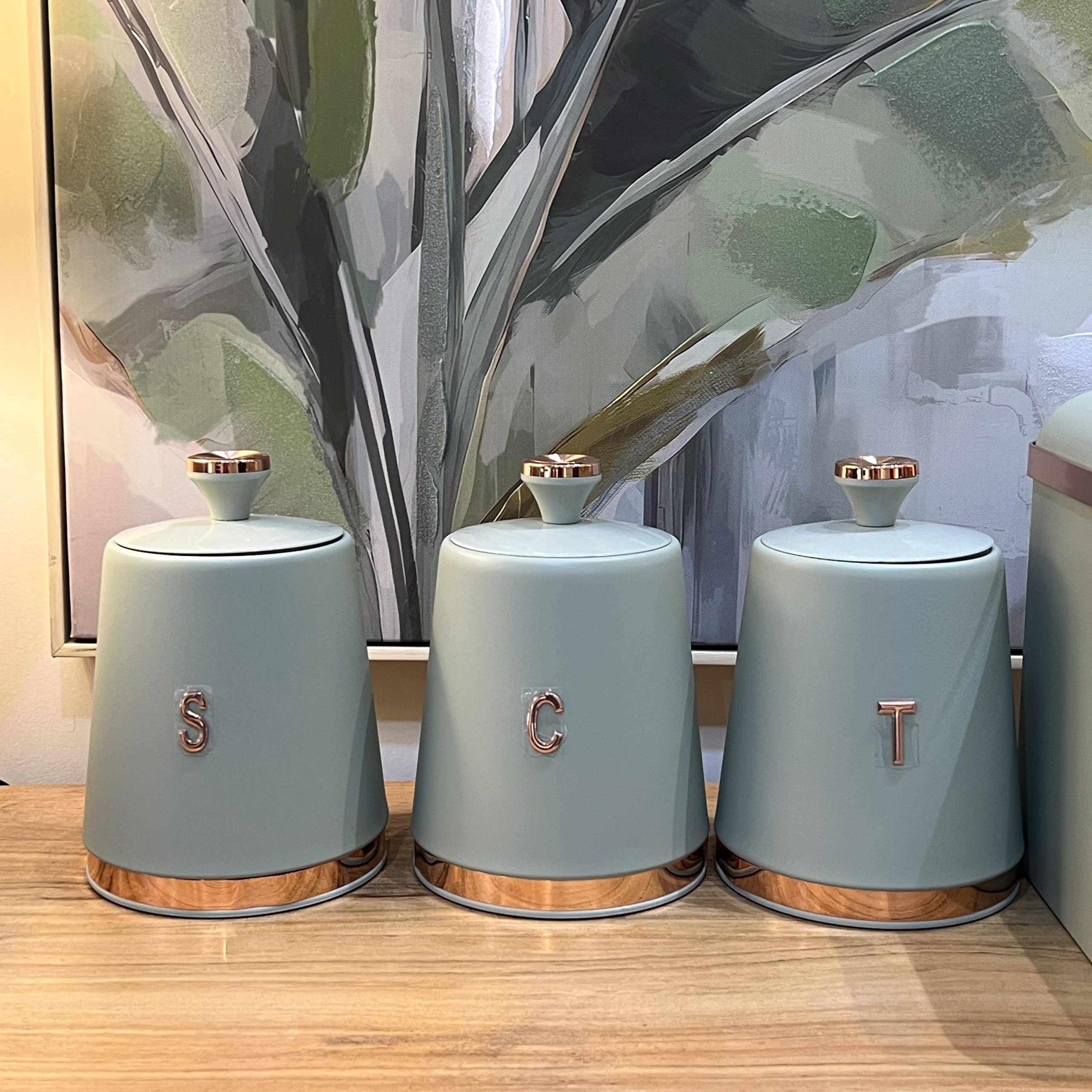 סט תה קפה סוכר וקופסת לחם ירוק מנטה כיתוב זהב דגם איקו סט תה קפה סוכר וקופסת לחם ירוק מנטה כיתוב זהב דגם איקו