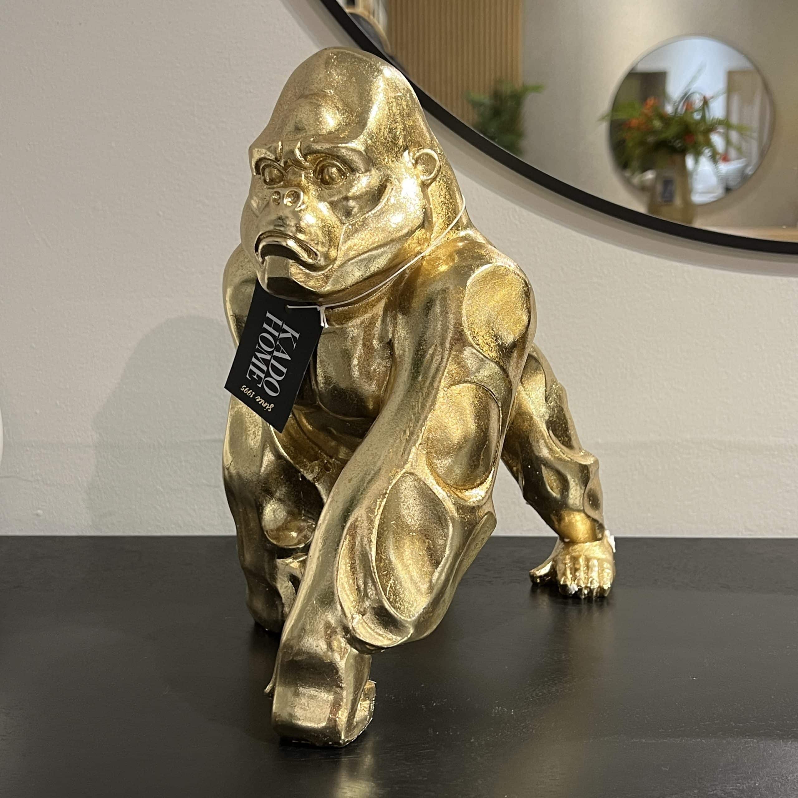 פסל גורילה זהב גדול מעוצב דגם איקו פסל גורילה זהב גדול מעוצב דגם איקו