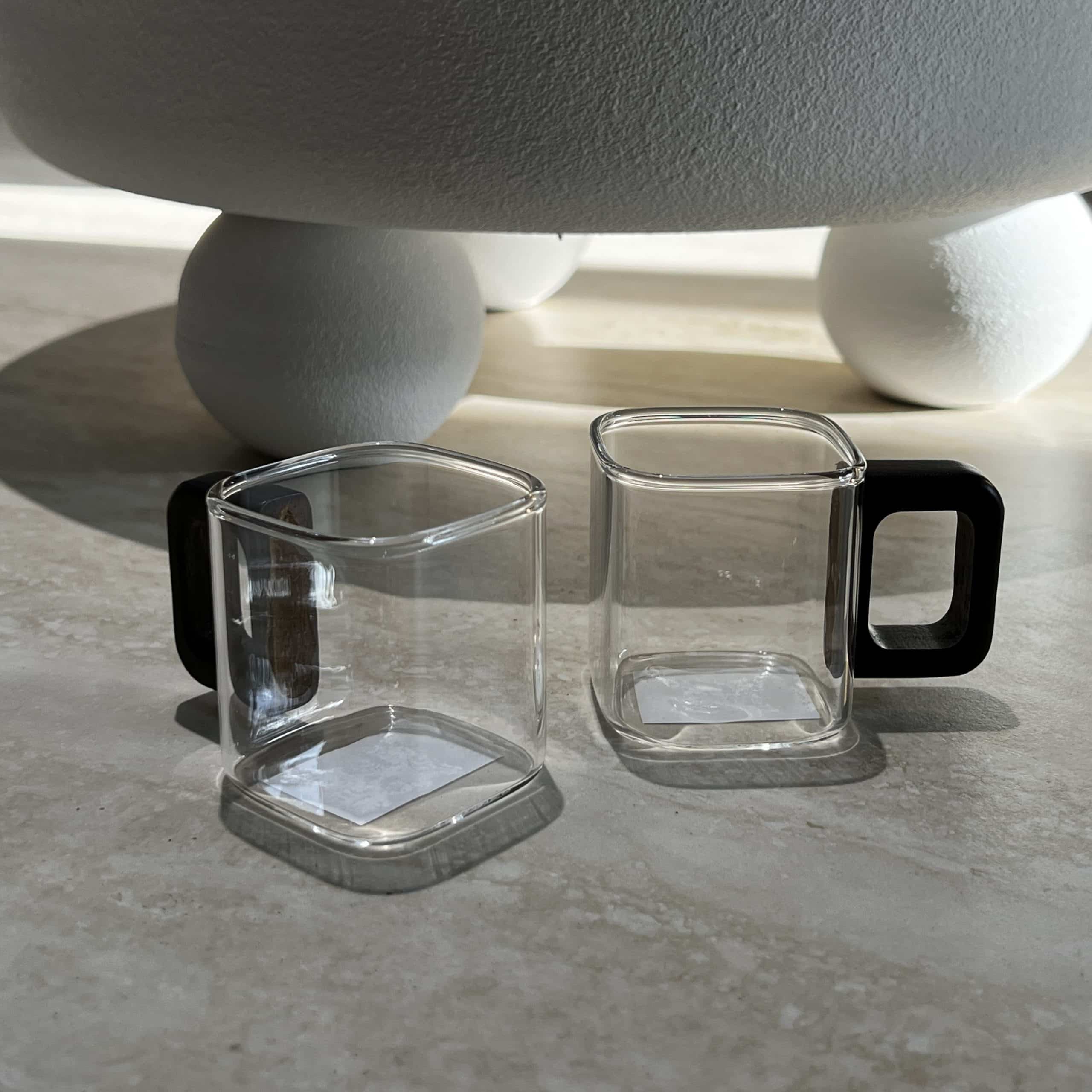 כוס אספרסו זכוכית מרובעת ידית עץ דגם איקו כוס אספרסו זכוכית מרובעת ידית עץ דגם איקו