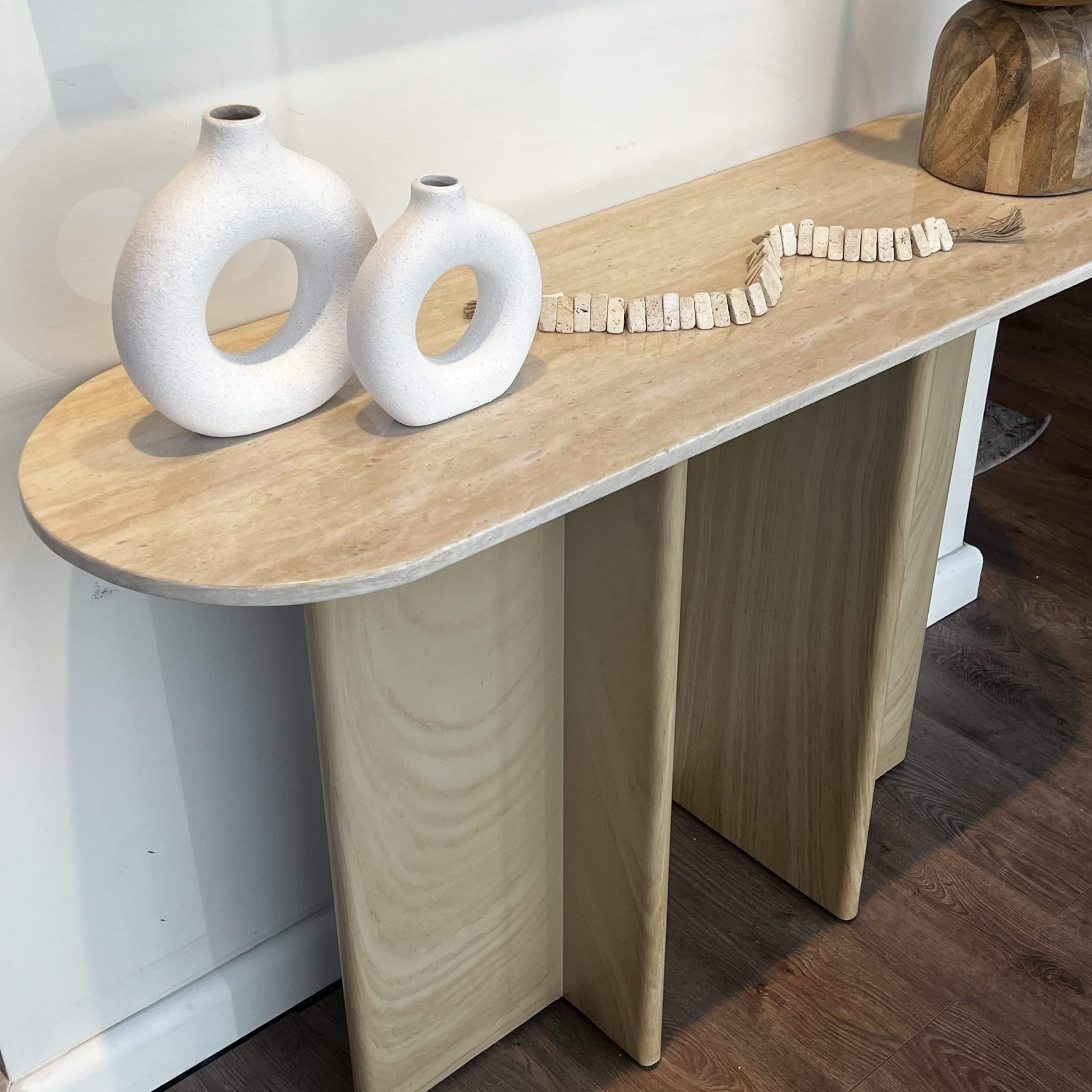 קונסולה מעוצבת טרוורטין פינות עגולות רגליים פרינט עץ דגם סופיטל