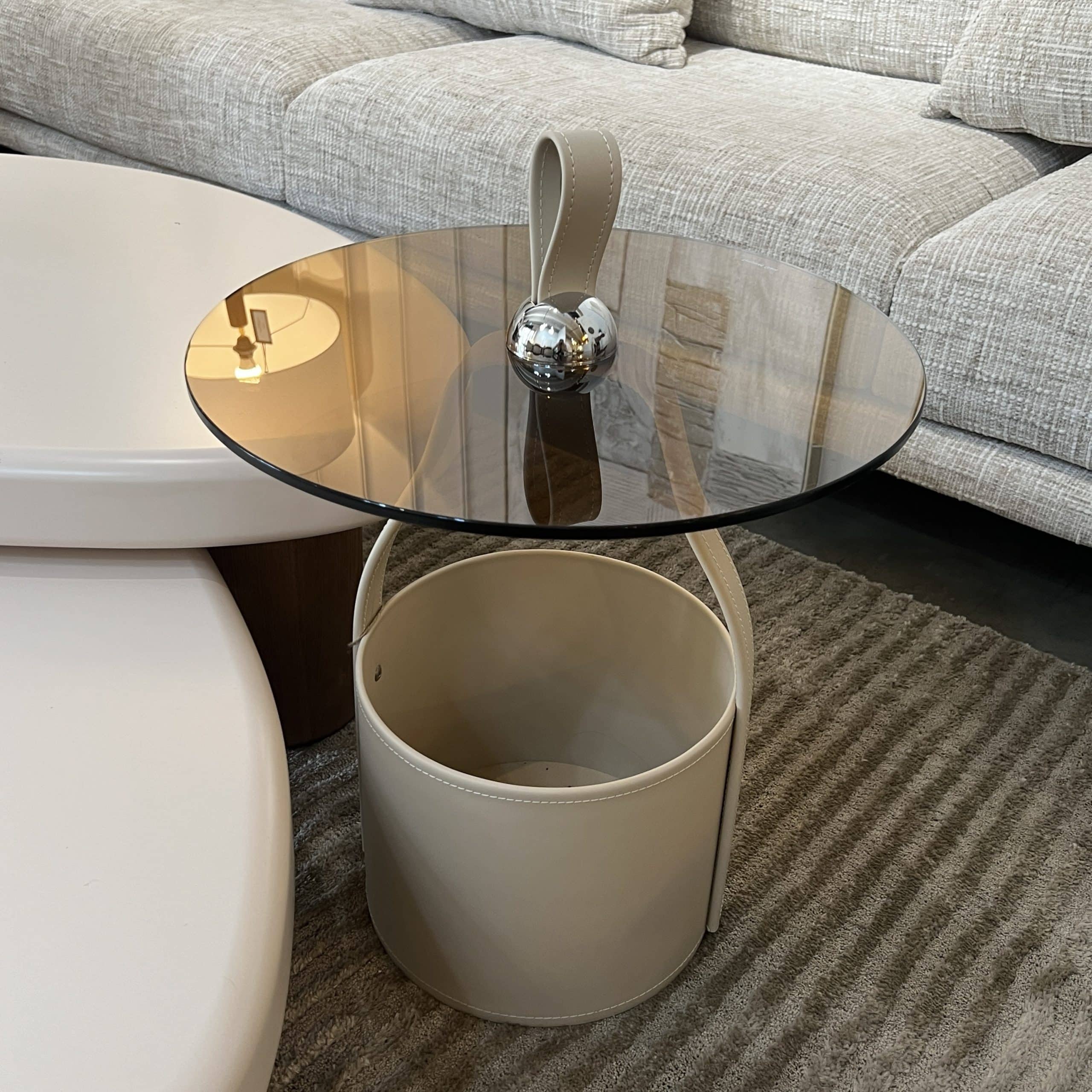 שולחן צד מעוצב זכוכית חומה דמוי עור אבן עם רצועה דגם סופיטל - הזמנה ממלאי שיתחדש 9.25 שולחן צד מעוצב זכוכית חומה דמוי עור אבן עם רצועה דגם סופיטל - הזמנה ממלאי שיתחדש 9.25