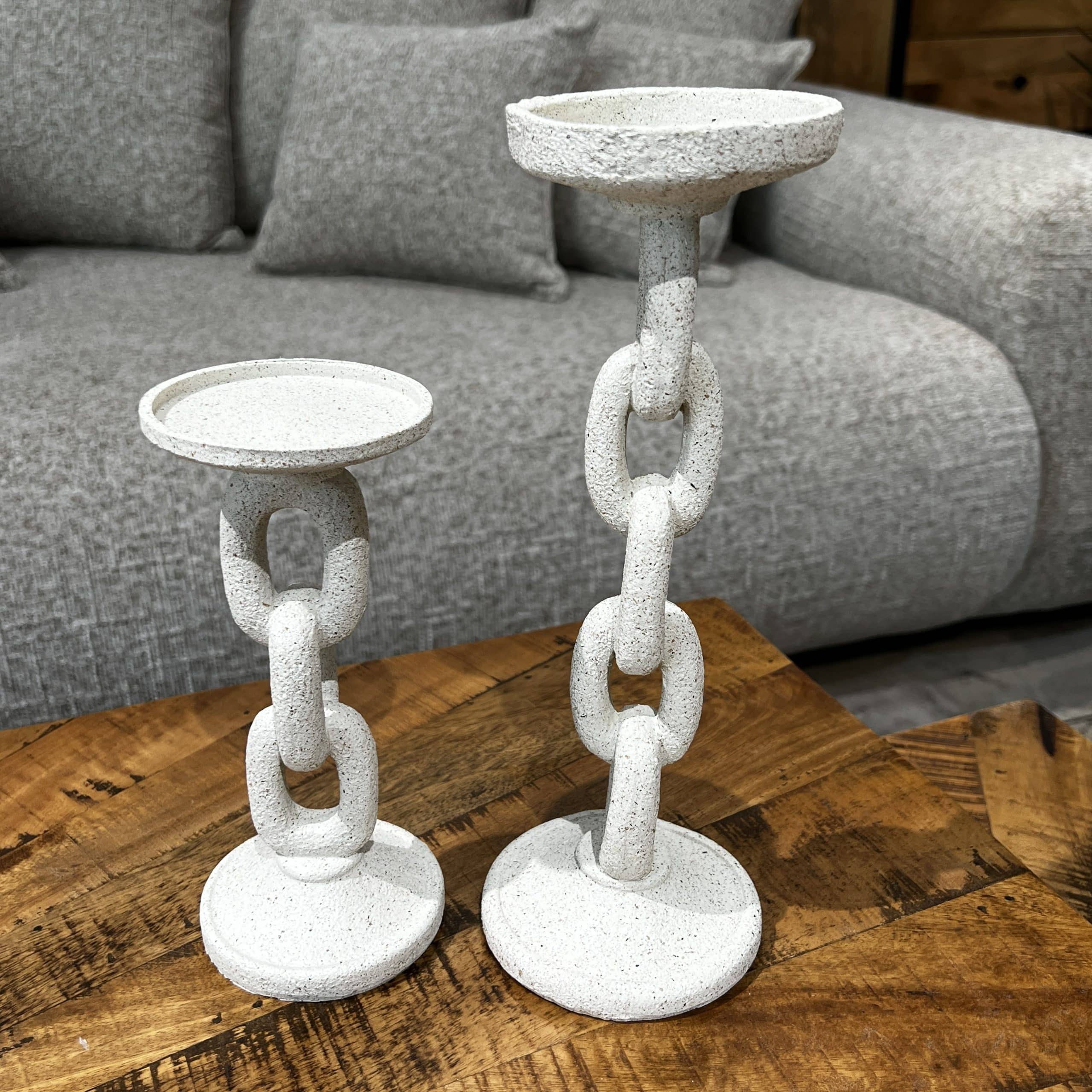 פמוט לולאות מעוצב לבן שבור דגם איקו פמוט לולאות מעוצב לבן שבור דגם איקו