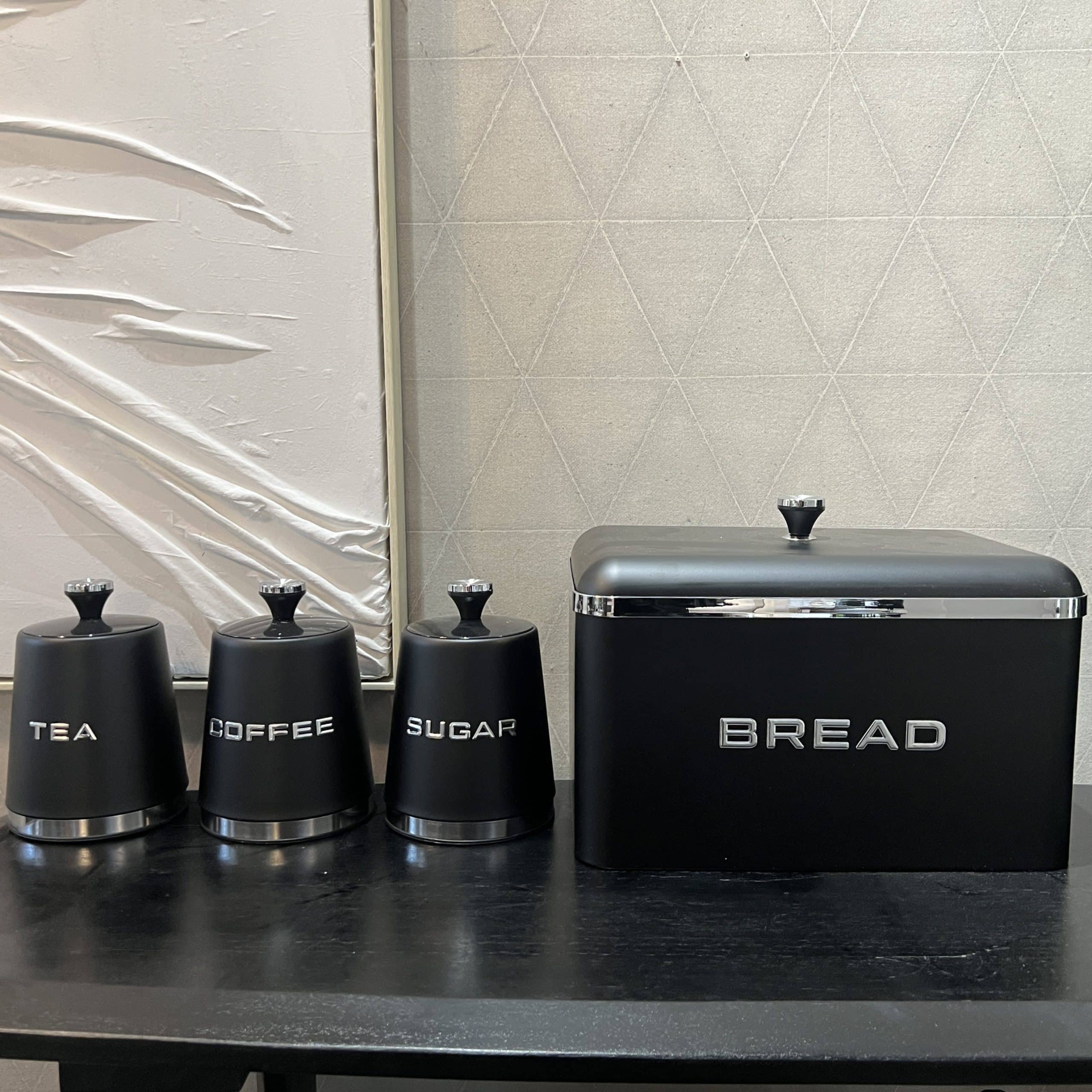 סט תה קפה סוכר וקופסת לחם שחור כיתוב כסף דגם איקו סט תה קפה סוכר וקופסת לחם שחור כיתוב כסף דגם איקו