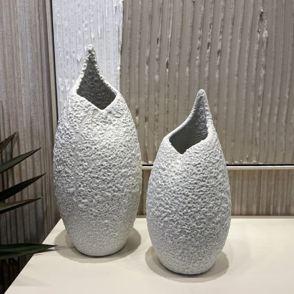 כד קרמיקה מעוצב מחוספס לבן דגם איקו