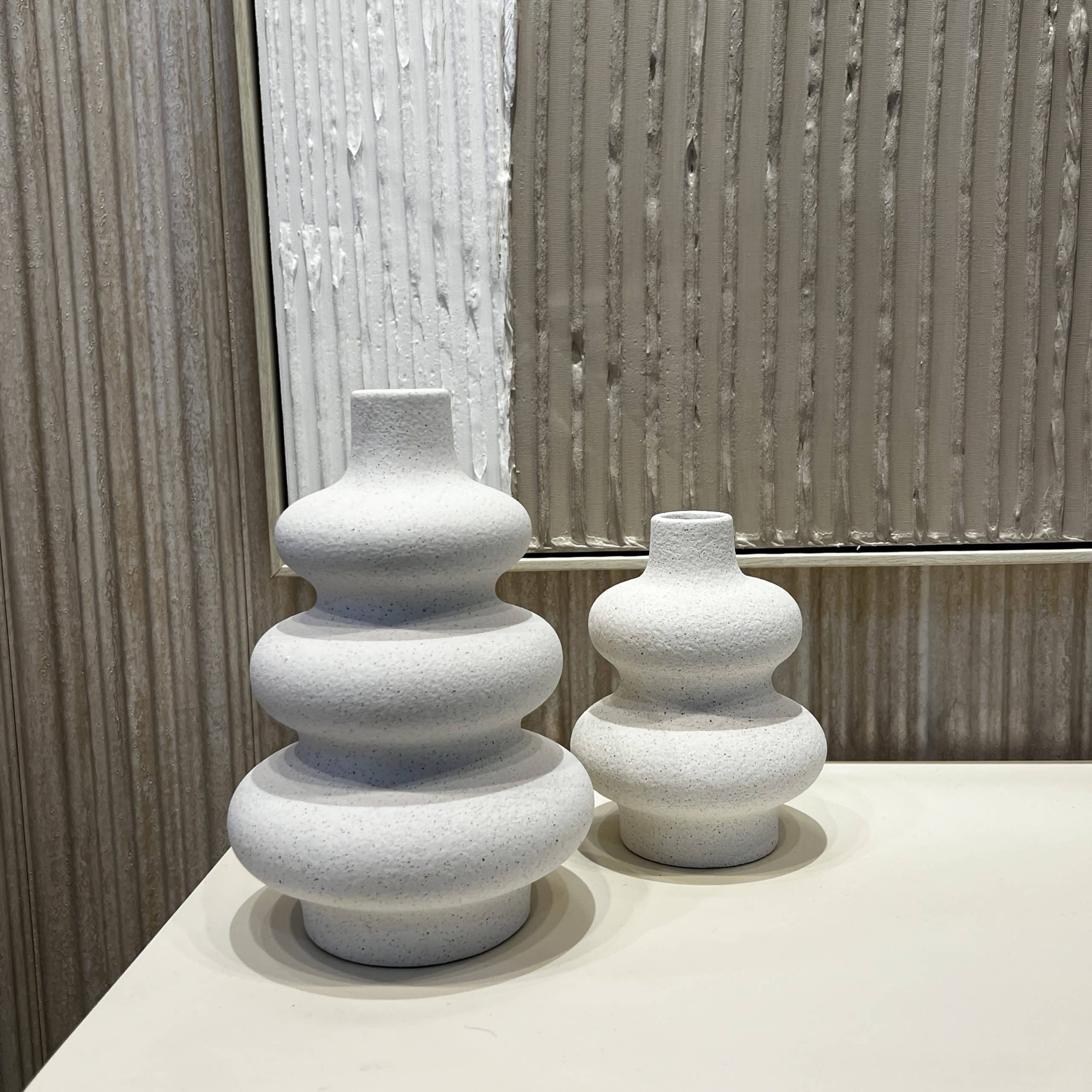 כד קרמיקה לבן קומות אמצע צר דגם איקו כד קרמיקה לבן קומות אמצע צר דגם איקו