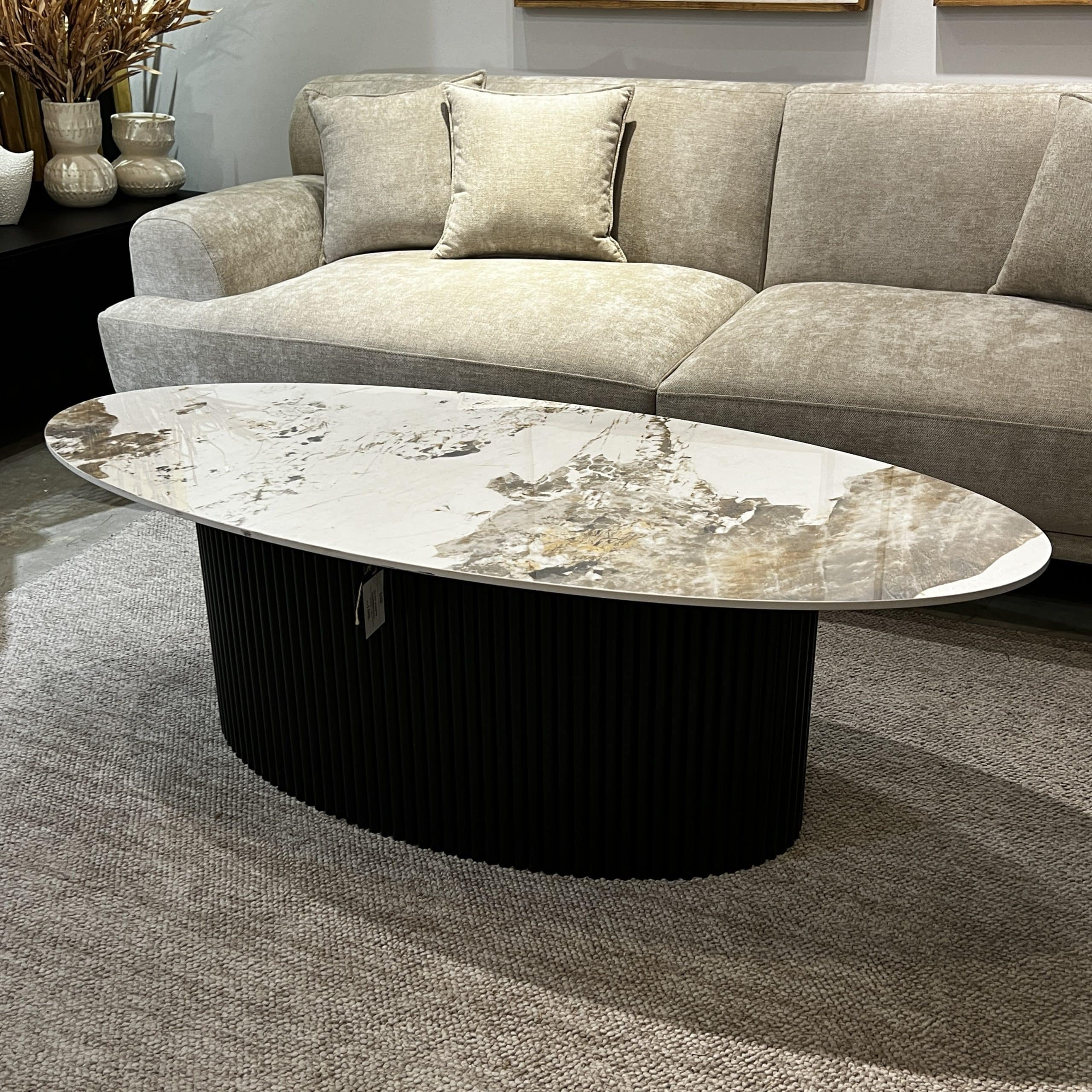 שולחן סלון יוקרתי אובלי מרבל רגל שחורה דגם סופיטל - SALE! שולחן סלון יוקרתי אובלי מרבל רגל שחורה דגם סופיטל - SALE!