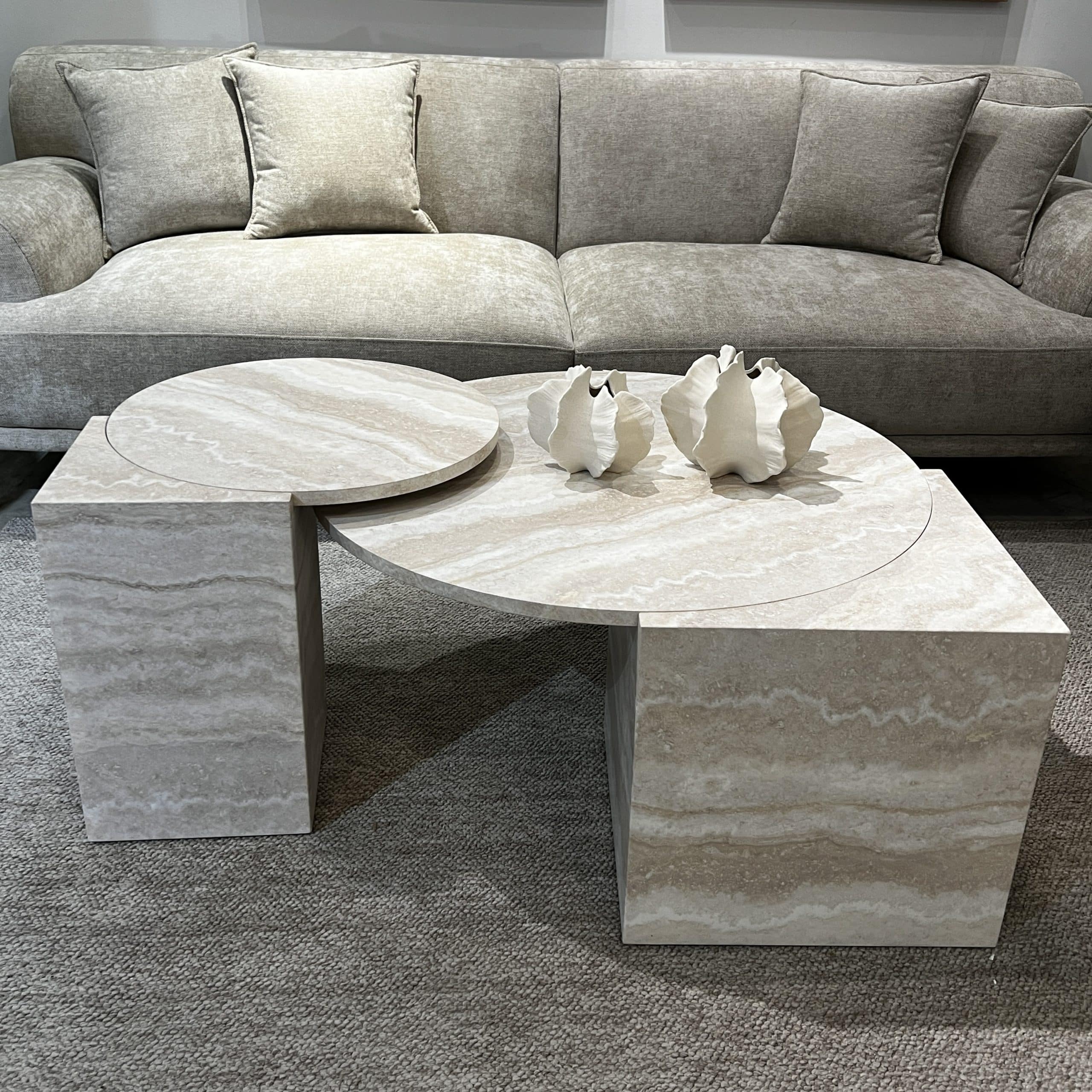 סט שולחן סלון ונשכן טרוורטין יוקרתי דגם סופיטל - מלאי מגיע 25.10.25 סט שולחן סלון ונשכן טרוורטין יוקרתי דגם סופיטל - מלאי מגיע 25.10.25