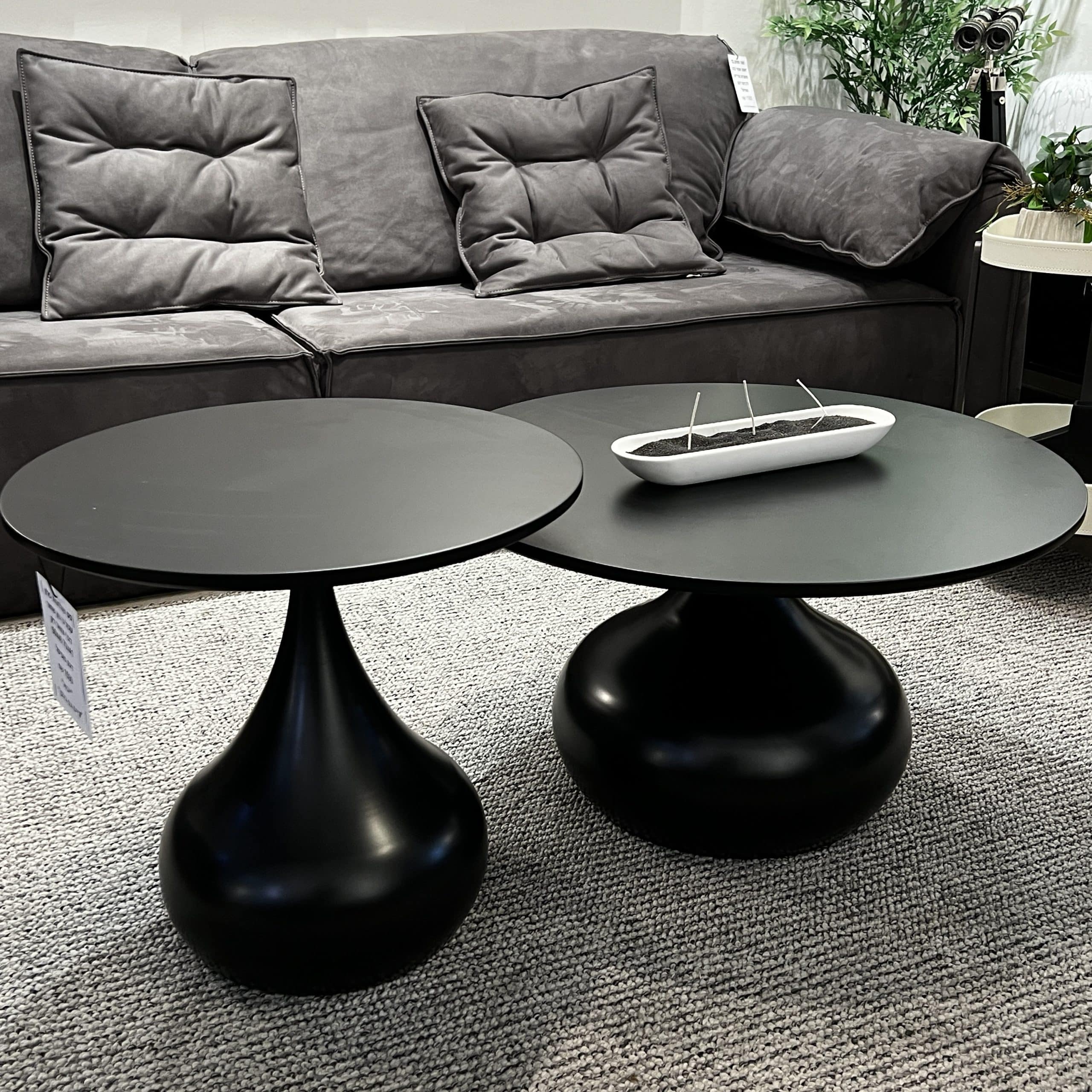 סט שולחנות סלון עגולים שחור רגלי צוואר דק דגם סופיטל סט שולחנות סלון עגולים שחור רגלי צוואר דק דגם סופיטל