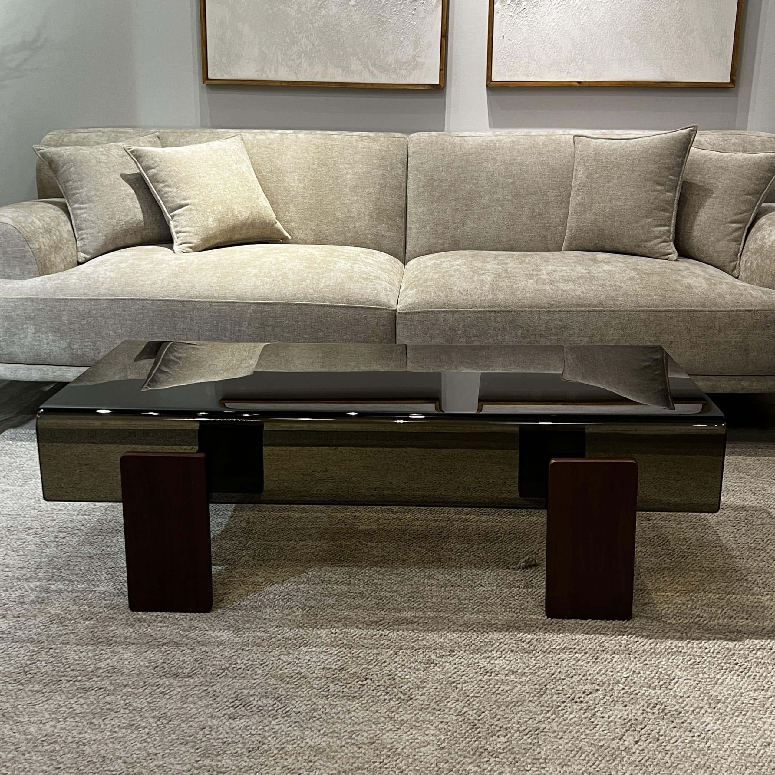 שולחן סלון יוקרתי מלבני זכוכית חומה רגלי עץ דגם פלור שולחן סלון יוקרתי מלבני זכוכית חומה רגלי עץ דגם פלור