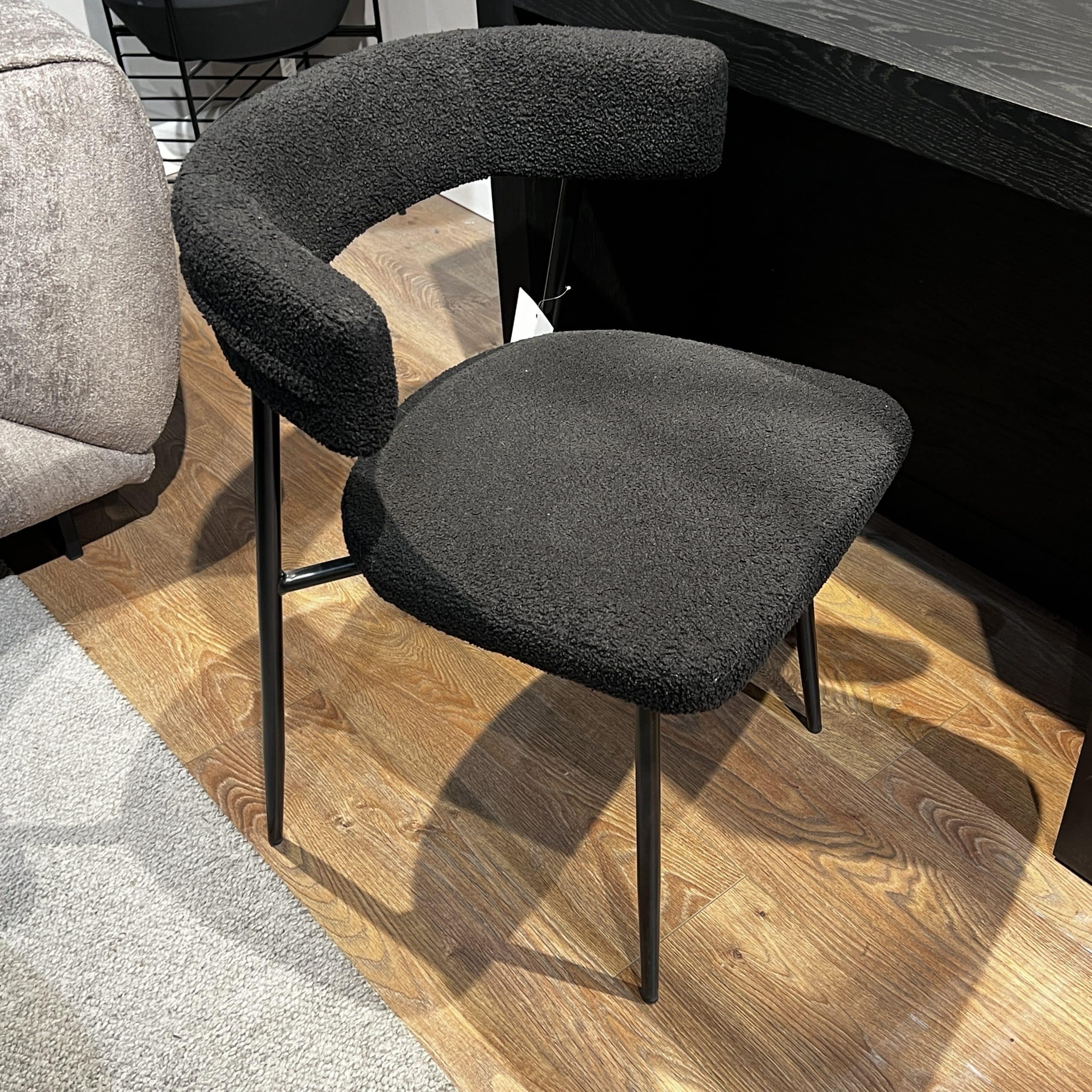 כסא יוקרתי דגם אלמה בוקלה שחור - אחרון מתצוגה! כסא יוקרתי דגם אלמה בוקלה שחור - אחרון מתצוגה!