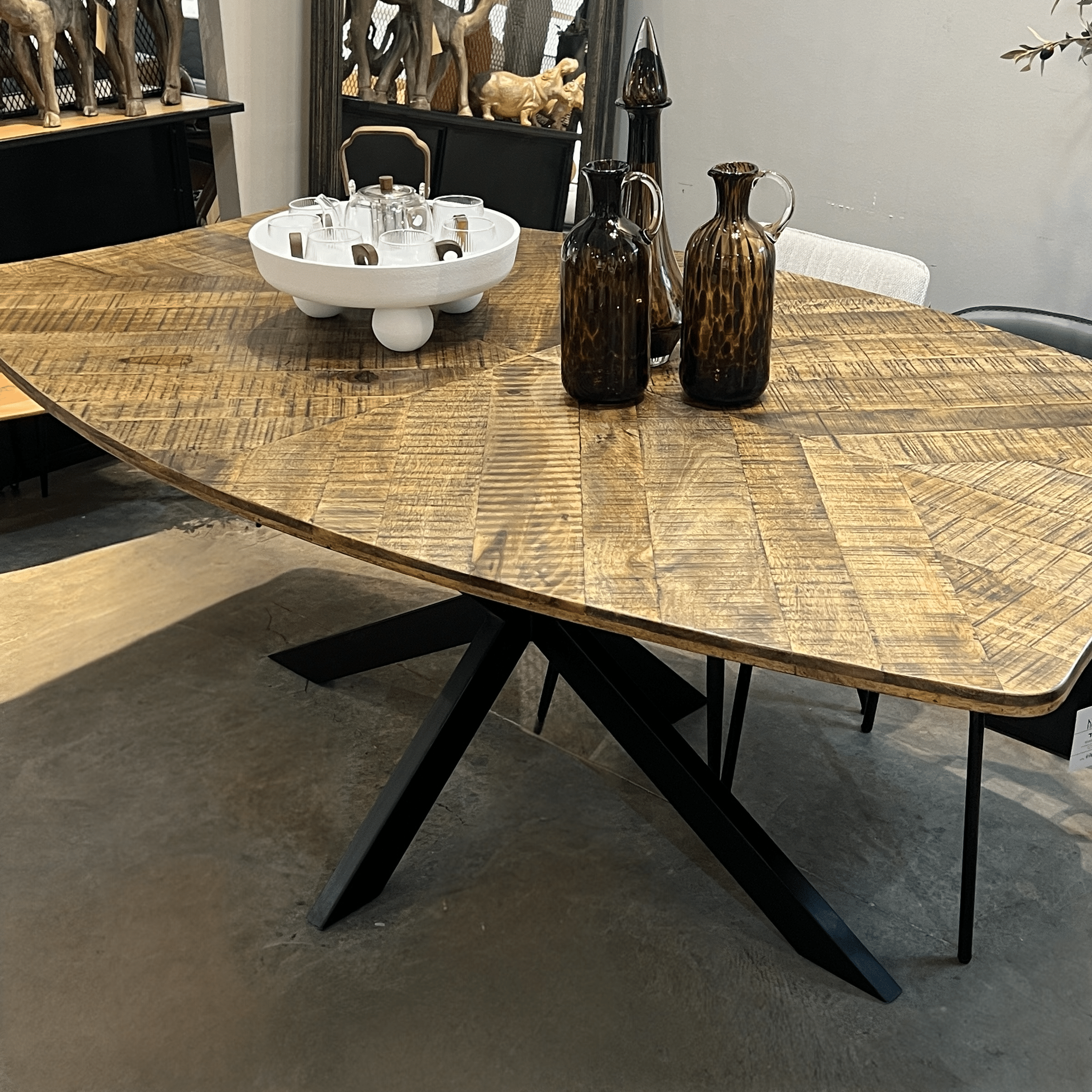 שולחן אוכל עץ אובאלי מלבני פישבון דגם דאלי ייבוא - חיסול! שולחן אוכל עץ אובאלי מלבני פישבון דגם דאלי ייבוא - חיסול!