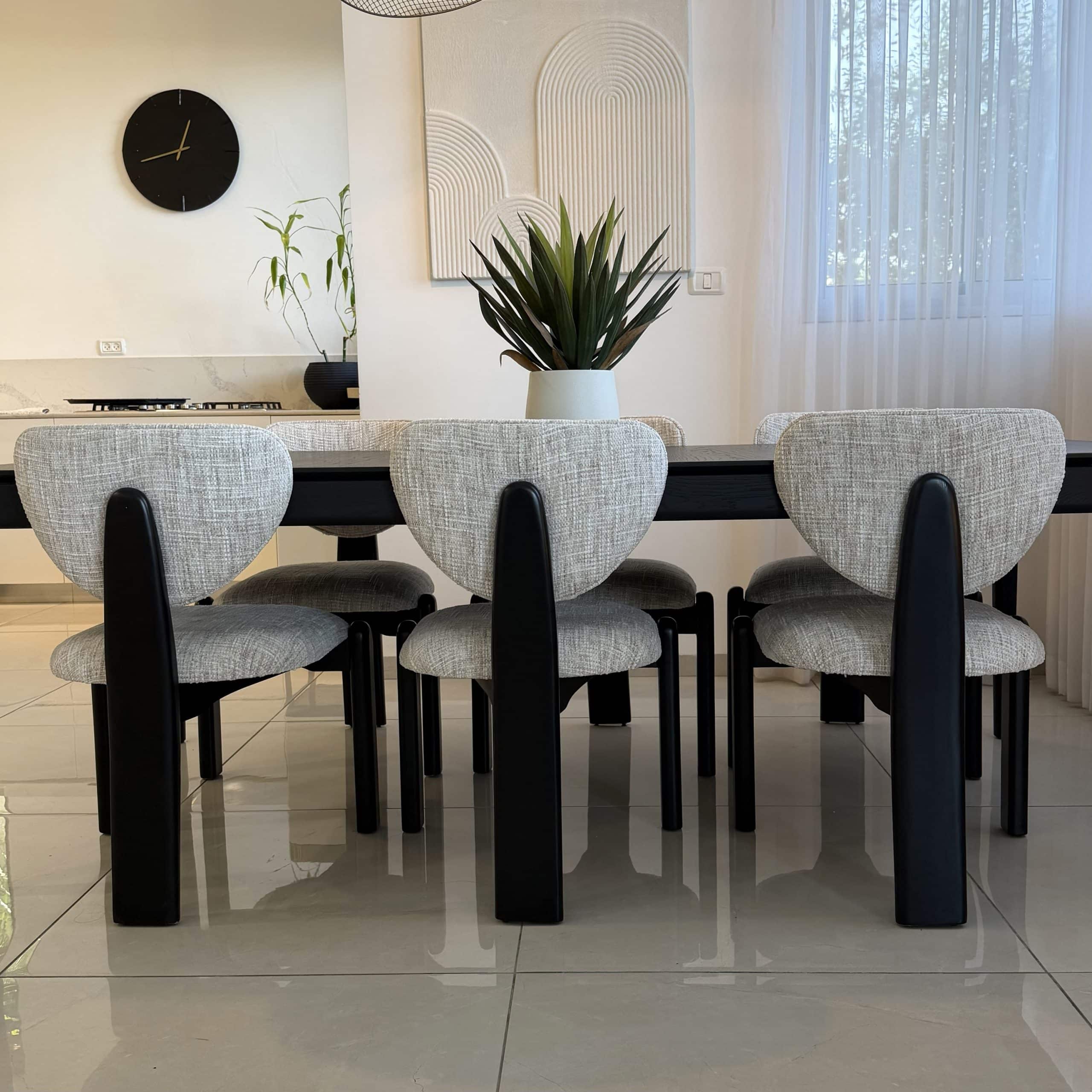 כיסא מעוצב ונוח דגם ונוס רגל עץ מלא | בעיצוב אישי