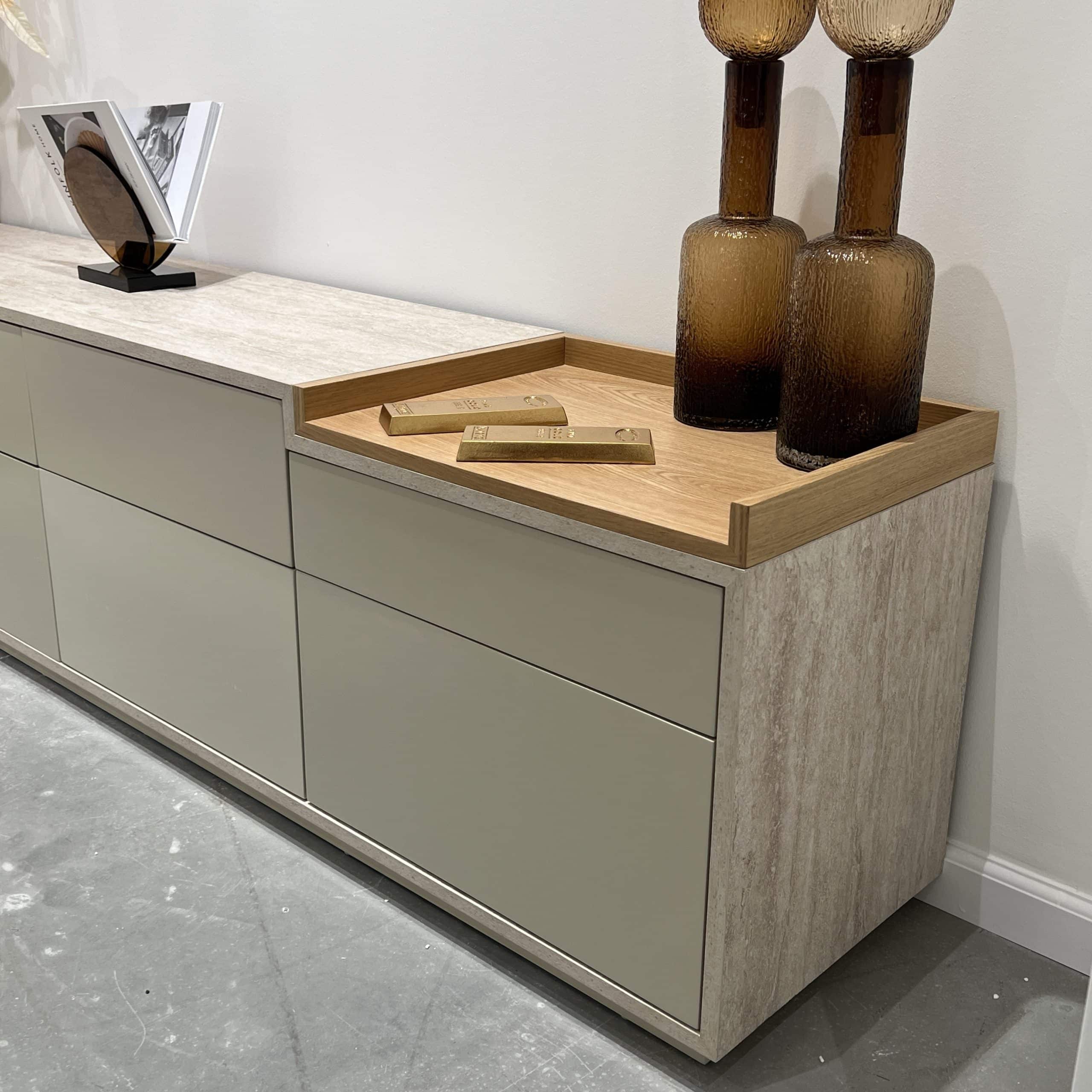 מזנון דגם סקוואר מגש אלון | בעיצוב אישי