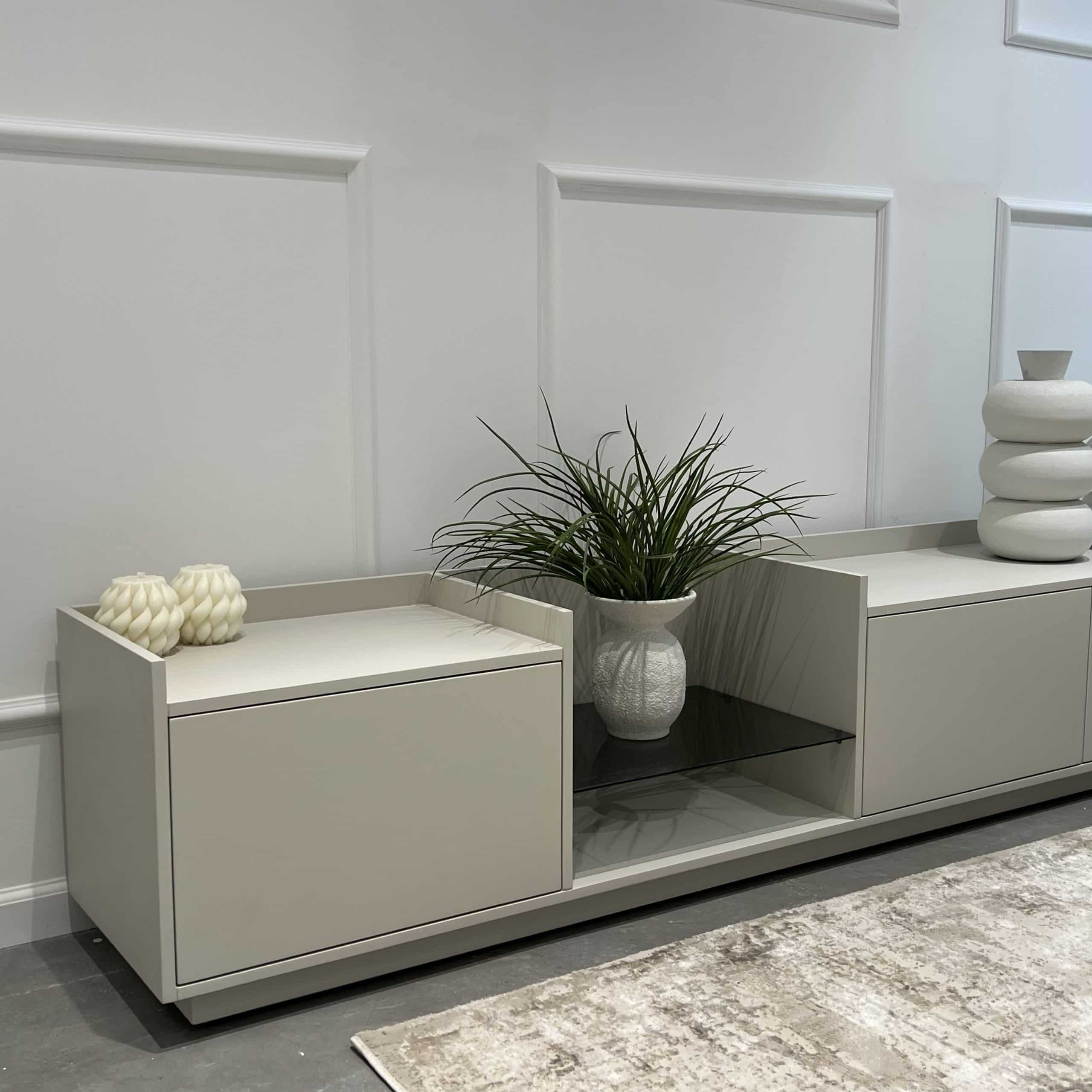 מזנון יוקרתי דגם ניירובי זכוכית מושחרת | בעיצוב אישי