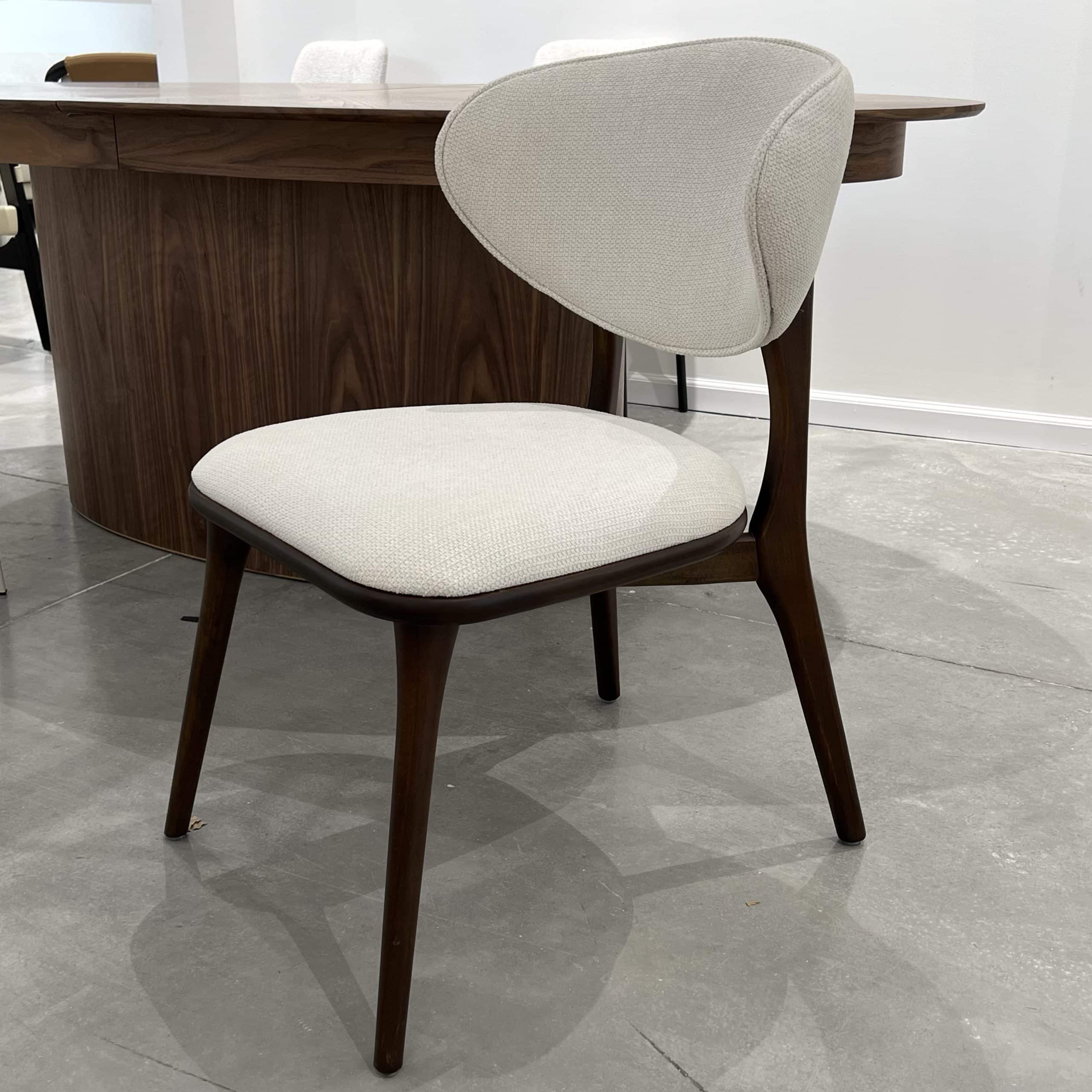 כסא יוקרתי דגם גנטל בעיצוב אישי כסא יוקרתי דגם גנטל בעיצוב אישי