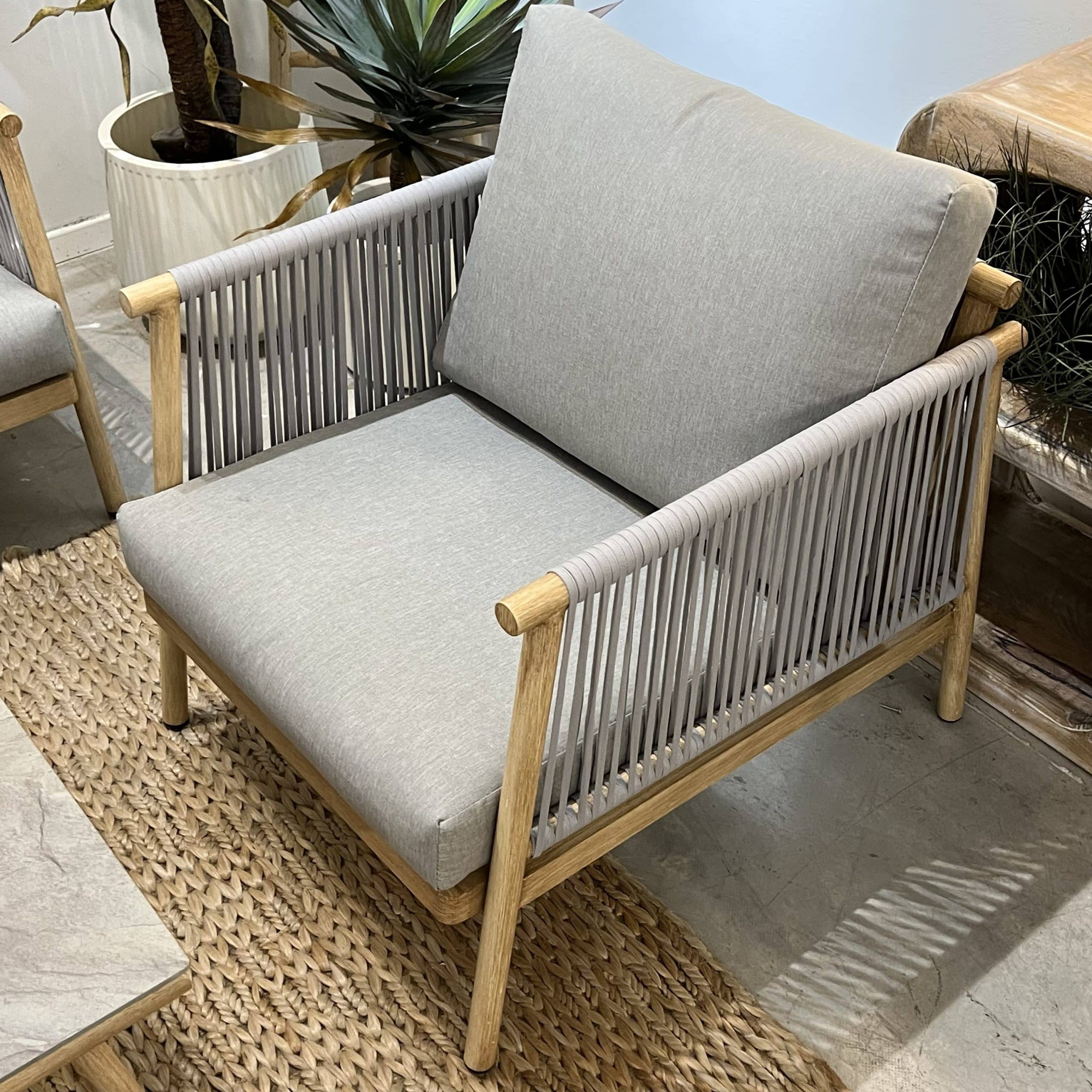 מערכת ישיבה חוץ מסגרת עץ בד אפור בהיר דגם טוסקנה