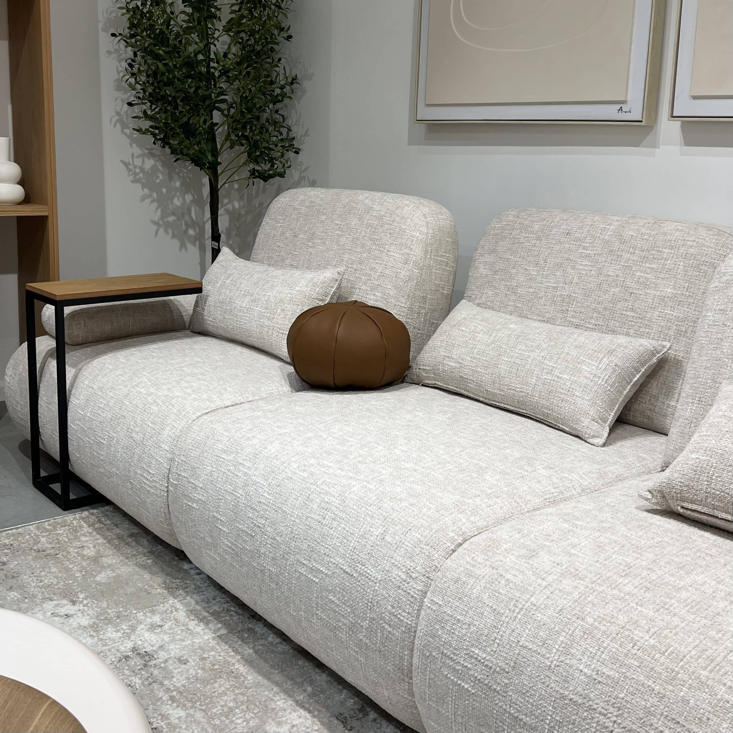 ספה מעוצבת דגם קיארה משענות גב מתכווננות | בעיצוב אישי ספה מעוצבת דגם קיארה משענות גב מתכווננות | בעיצוב אישי