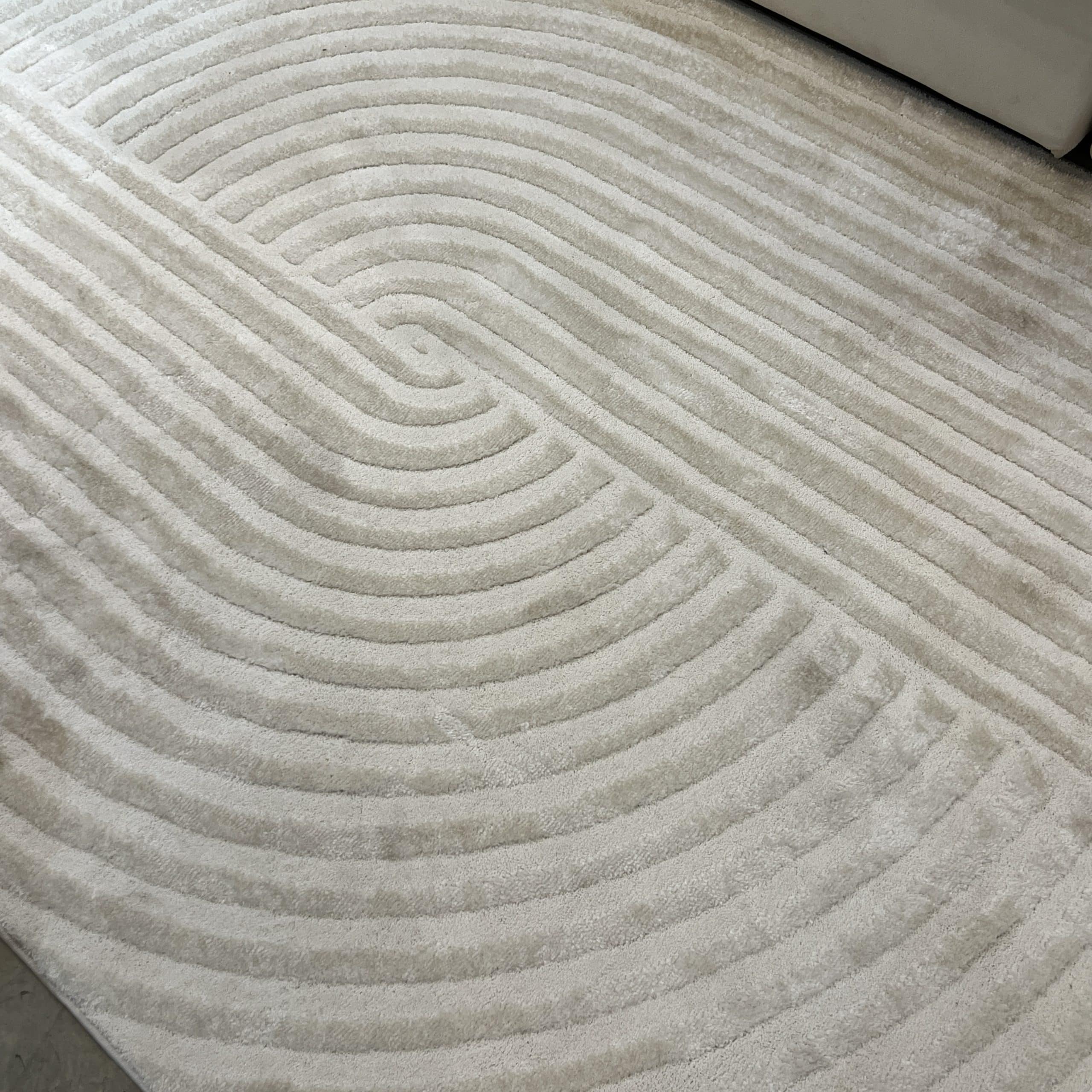 שטיח מעוצב שמנת דגם אורטל