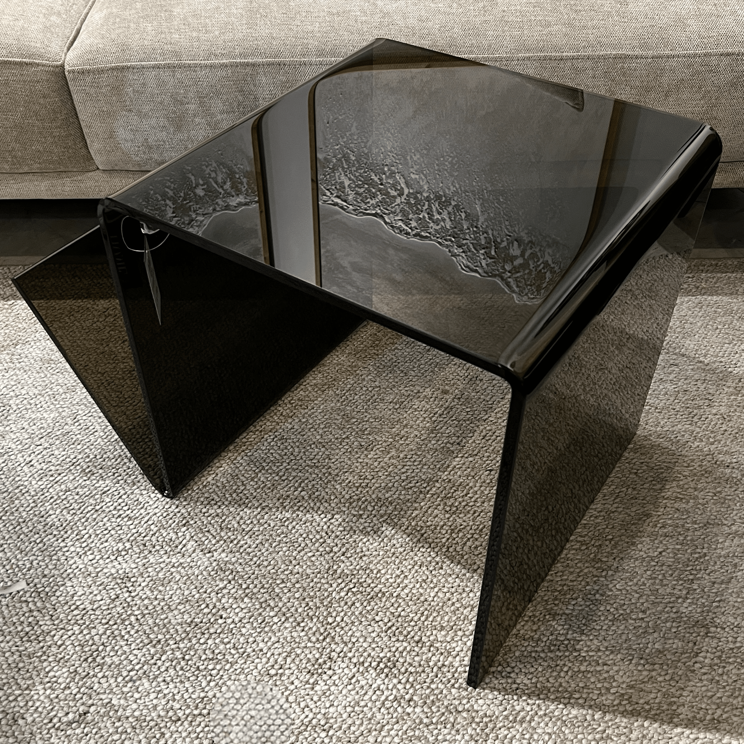 שולחן צד יוקרתי מעמד לספרים זכוכית חומה דגם פלור שולחן צד יוקרתי מעמד לספרים זכוכית חומה דגם פלור