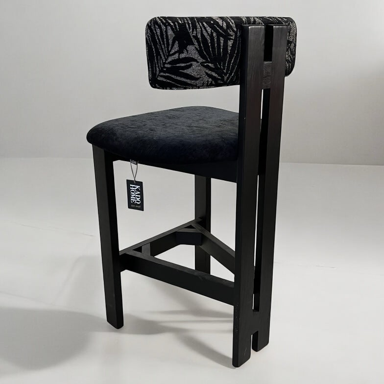 כסא בר מעוצב פאלם מושב אריג שחור גב רקמת עלים דגם סופיטל
