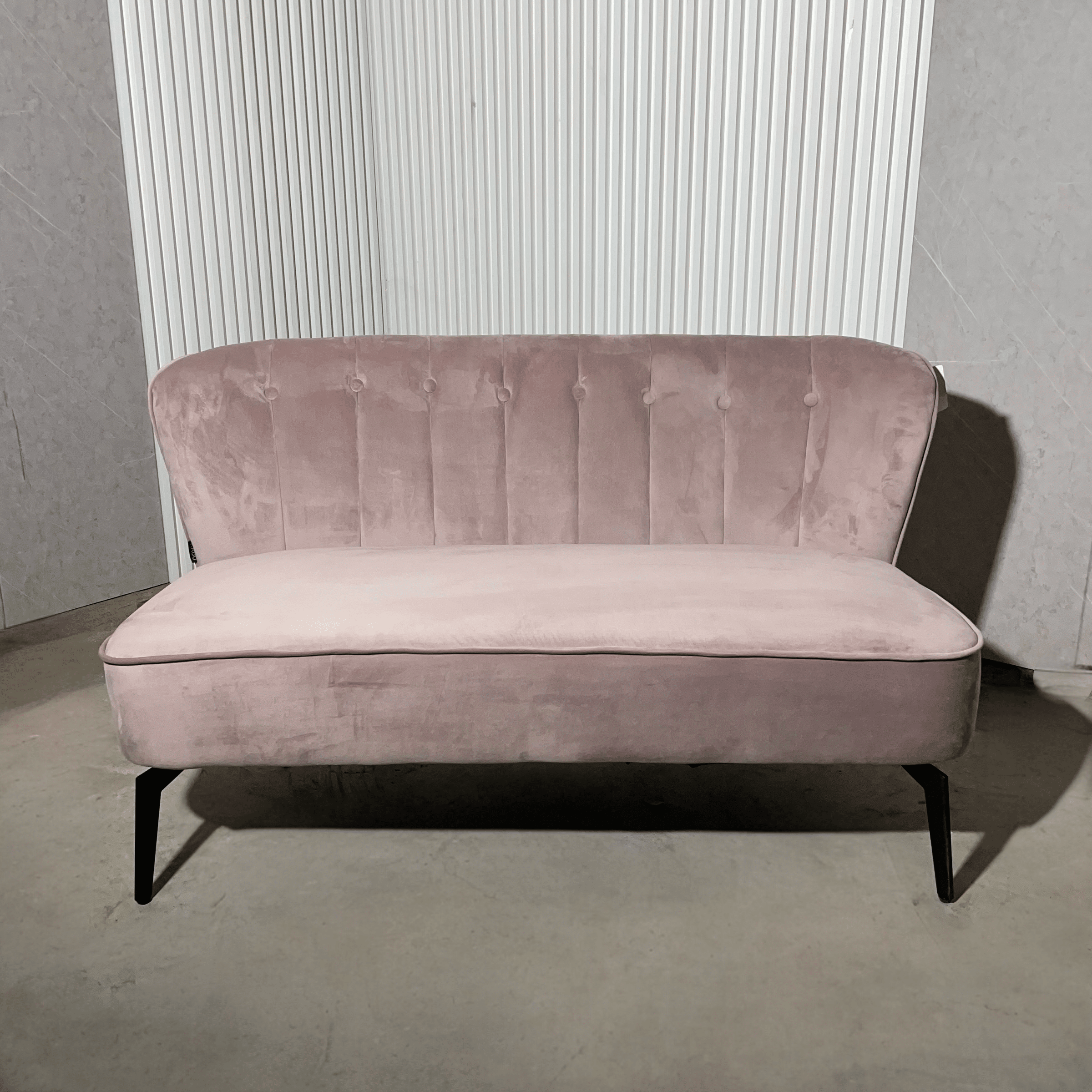 כורסא זוגית דגם לירי קטיפה וורדה - חיסול! כורסא זוגית דגם לירי קטיפה וורדה - חיסול!