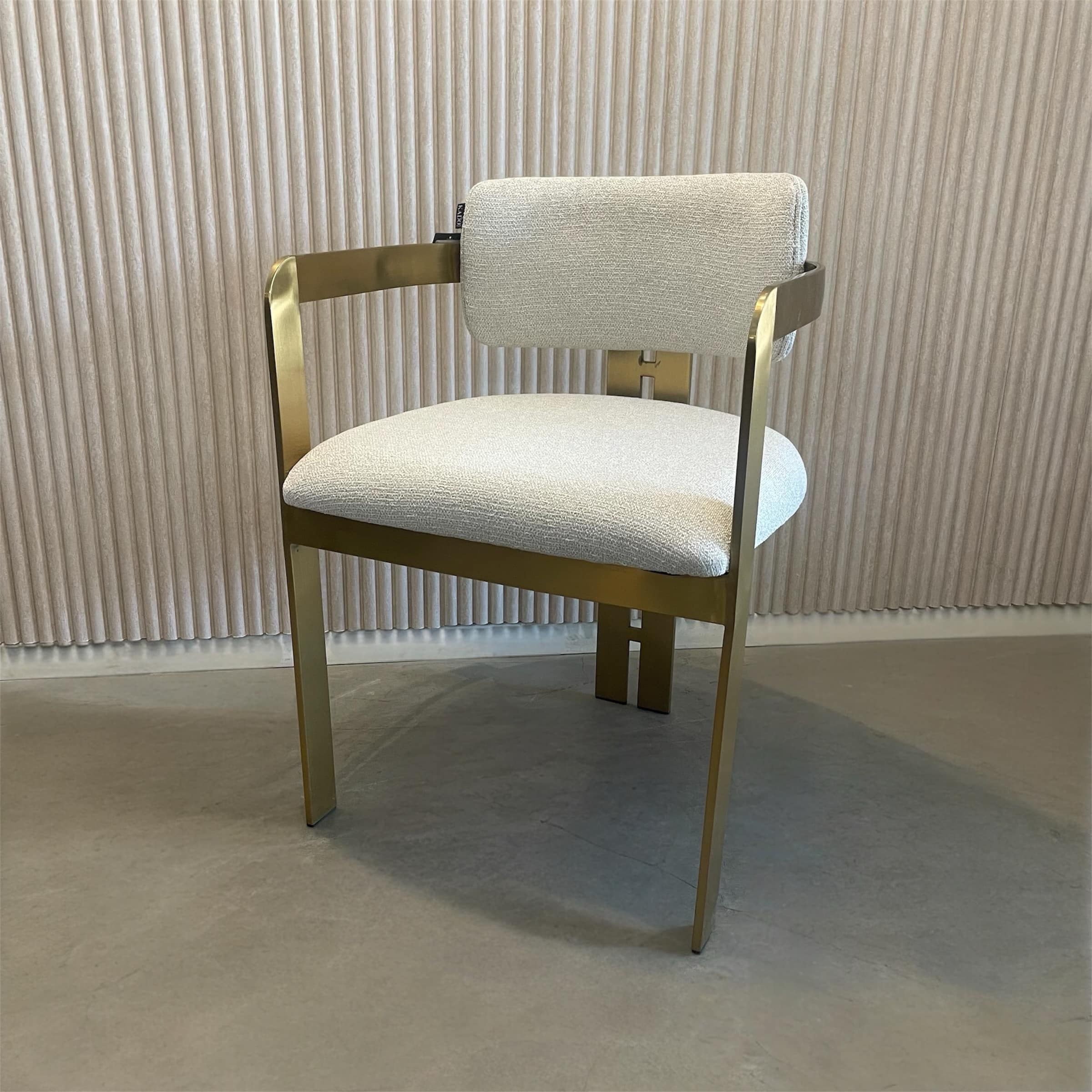 כסא אוכל יוקרתי רגל זהב בד אריג דגם מנדי