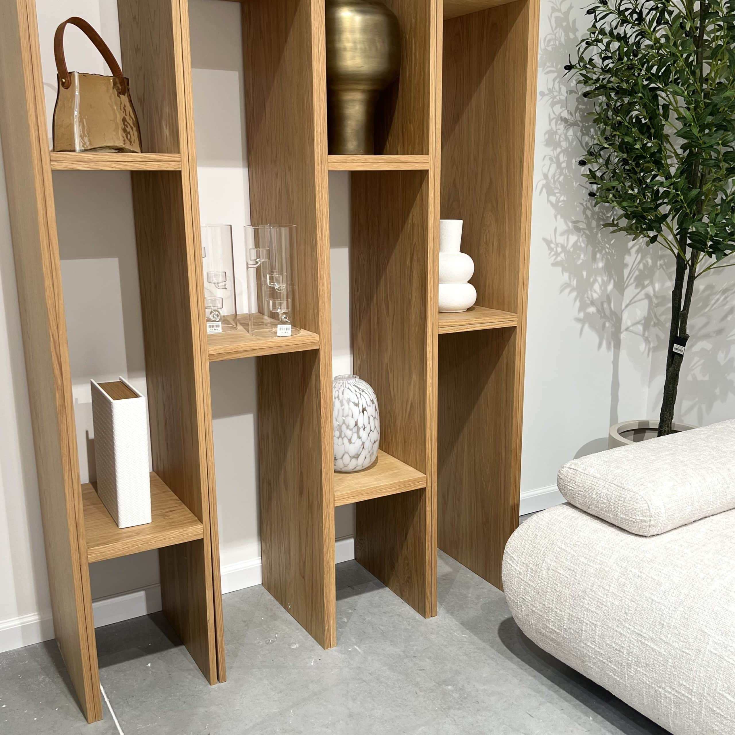 יחידת מדפים מעוצבת דגם נאיה בעיצוב אישי יחידת מדפים מעוצבת דגם נאיה בעיצוב אישי