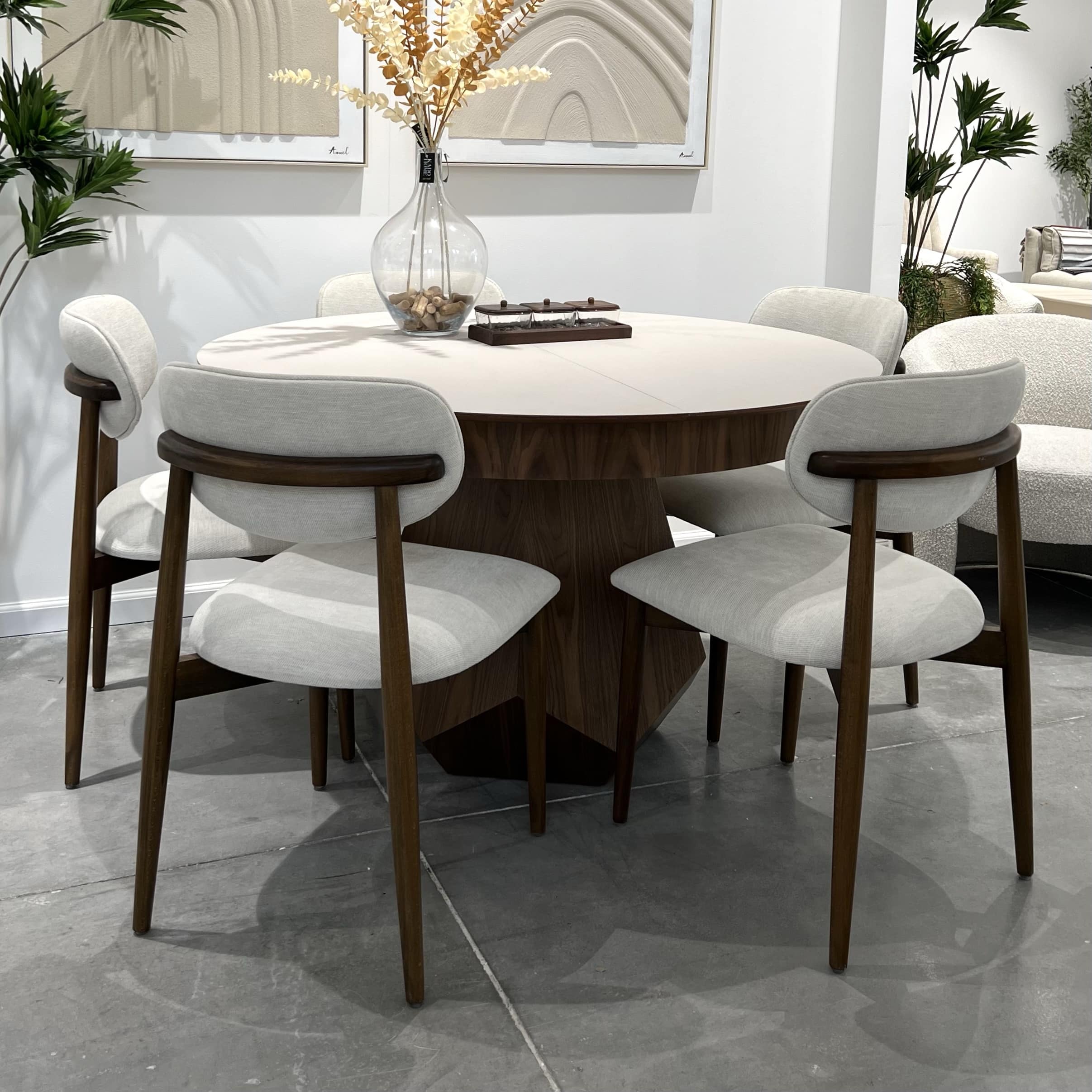 שולחן אוכל יוקרתי דגם יהלום בעיצוב אישי שולחן אוכל יוקרתי דגם יהלום בעיצוב אישי