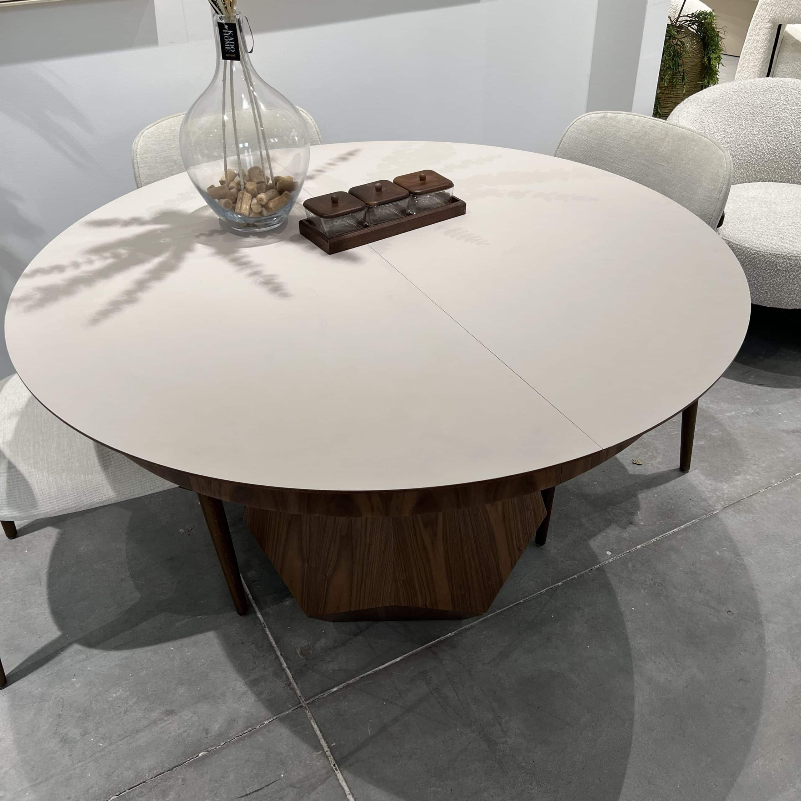 שולחן אוכל יוקרתי דגם יהלום בעיצוב אישי שולחן אוכל יוקרתי דגם יהלום בעיצוב אישי